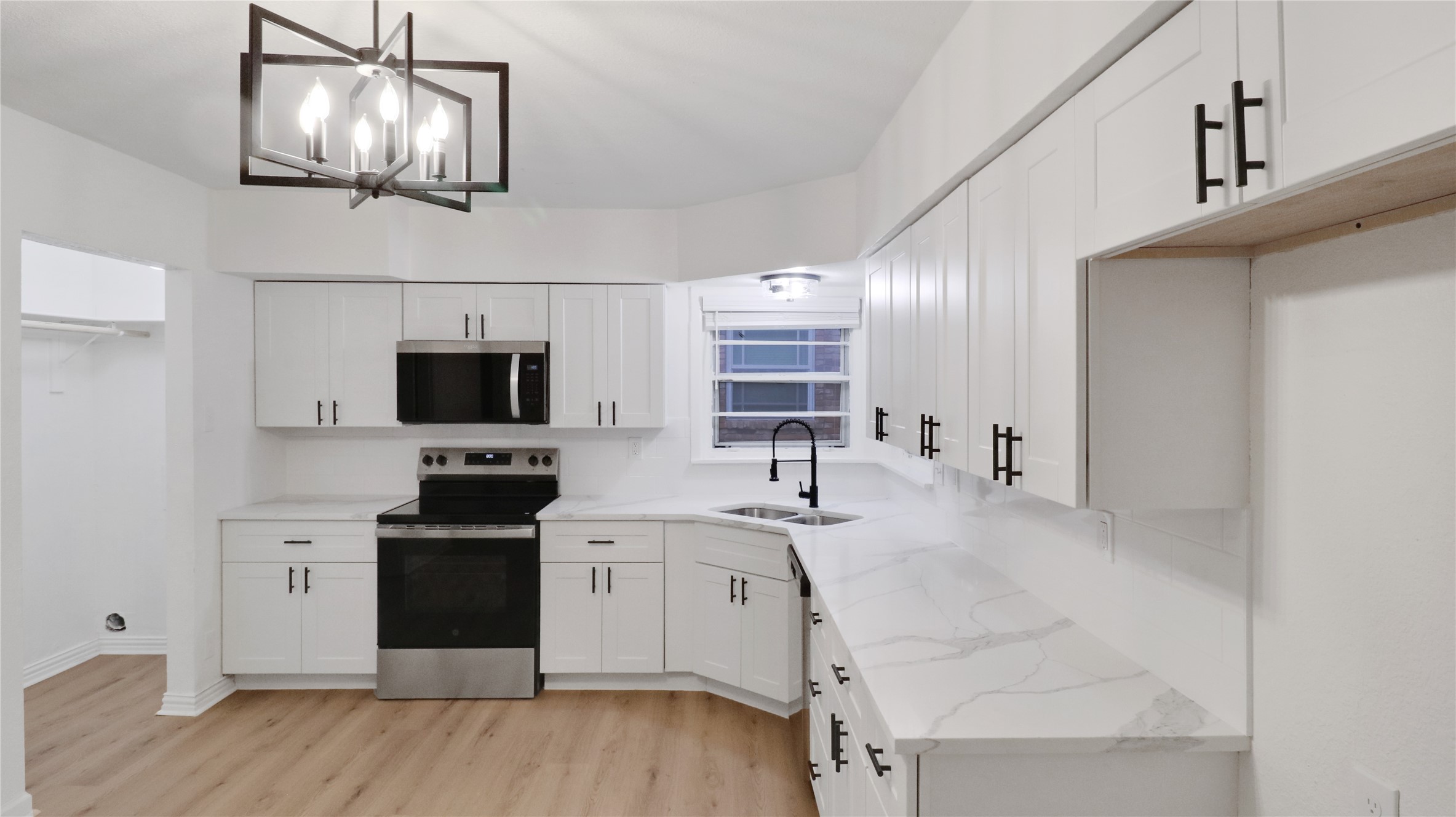 3016 Loganwood
