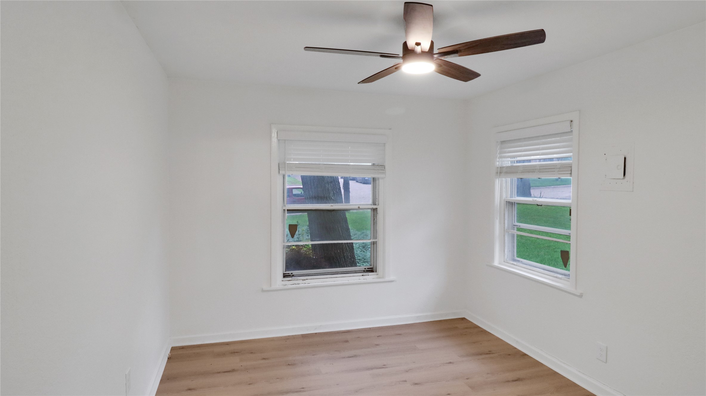 3016 Loganwood