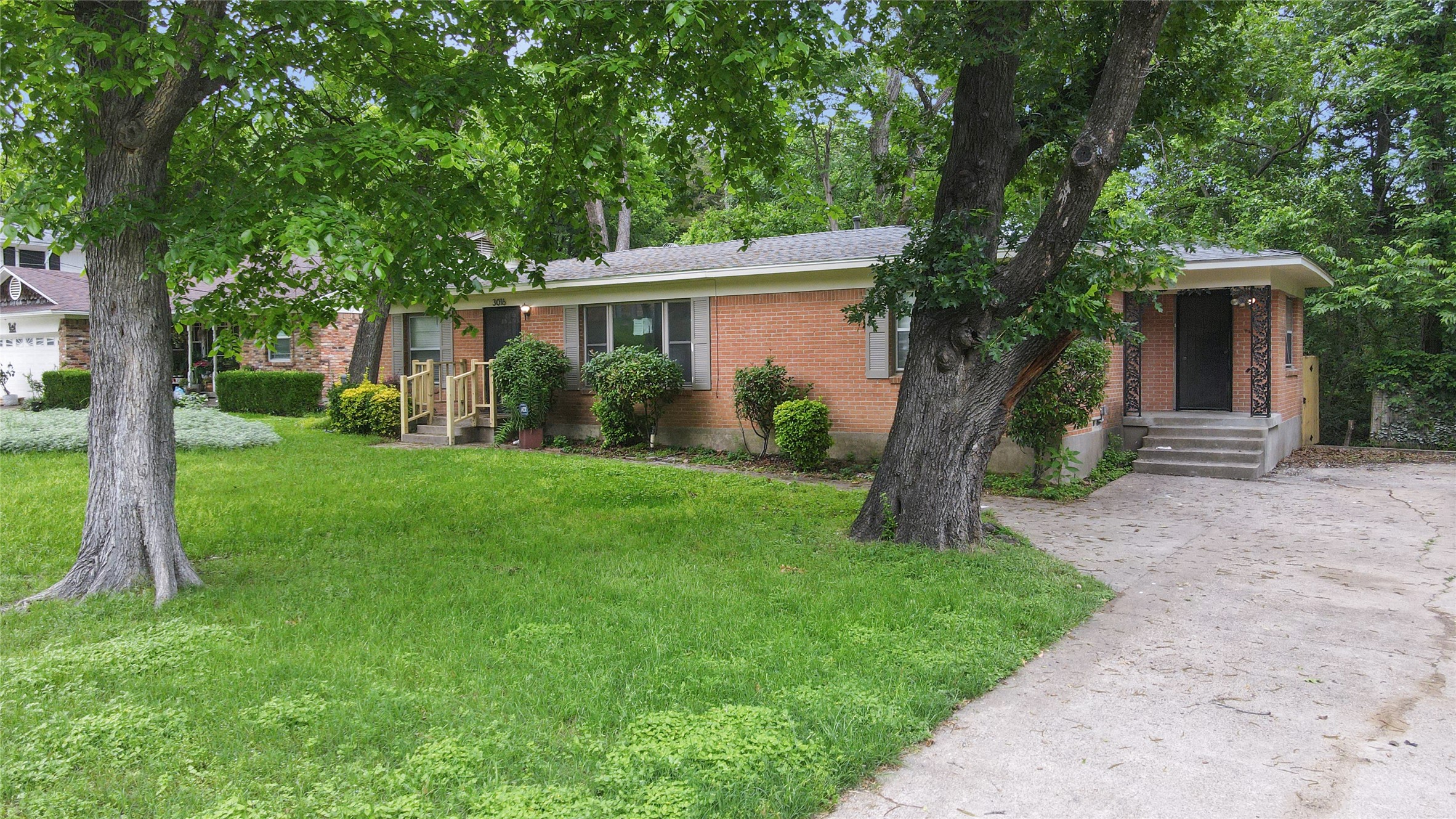 3016 Loganwood