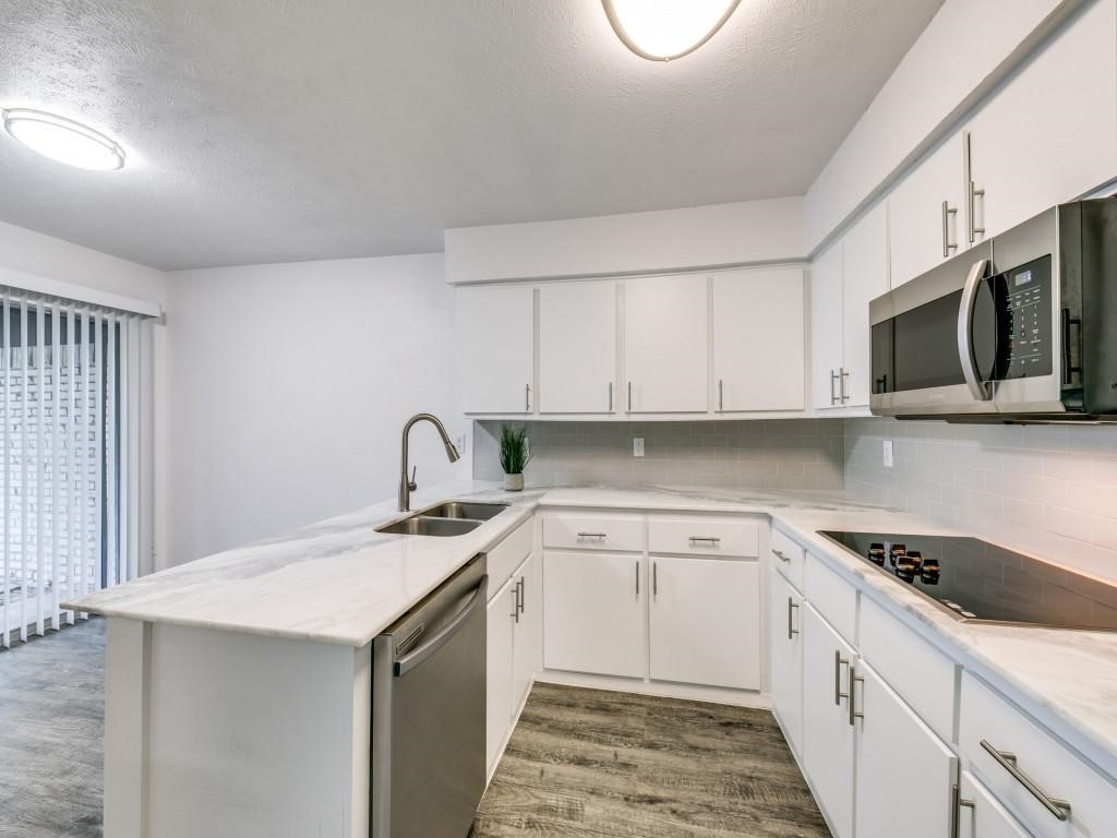 100 Trellis Place