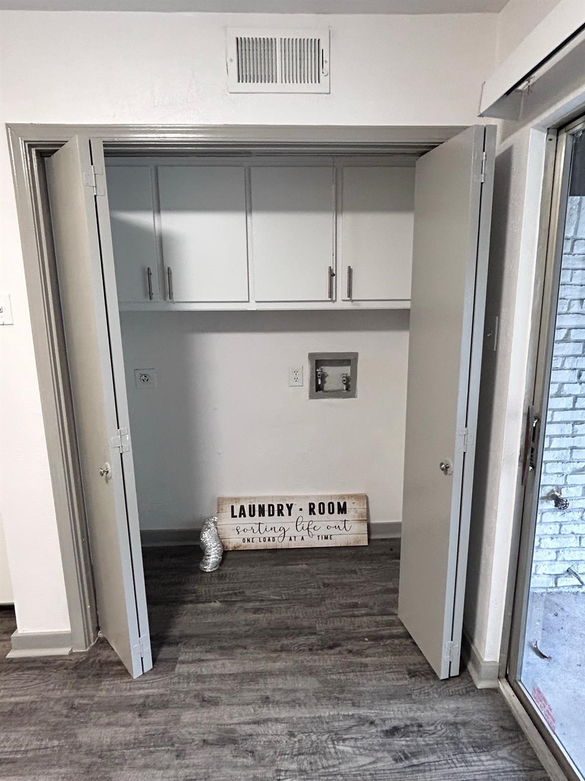 100 Trellis Place