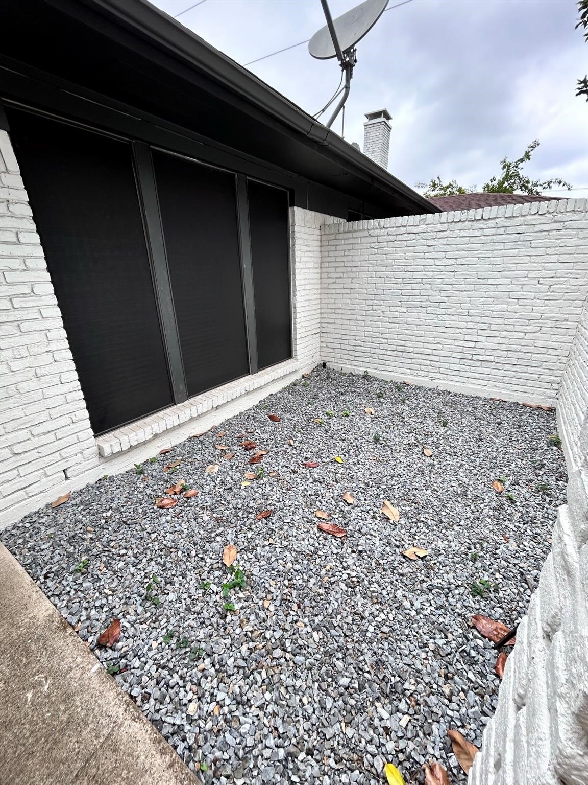 100 Trellis Place