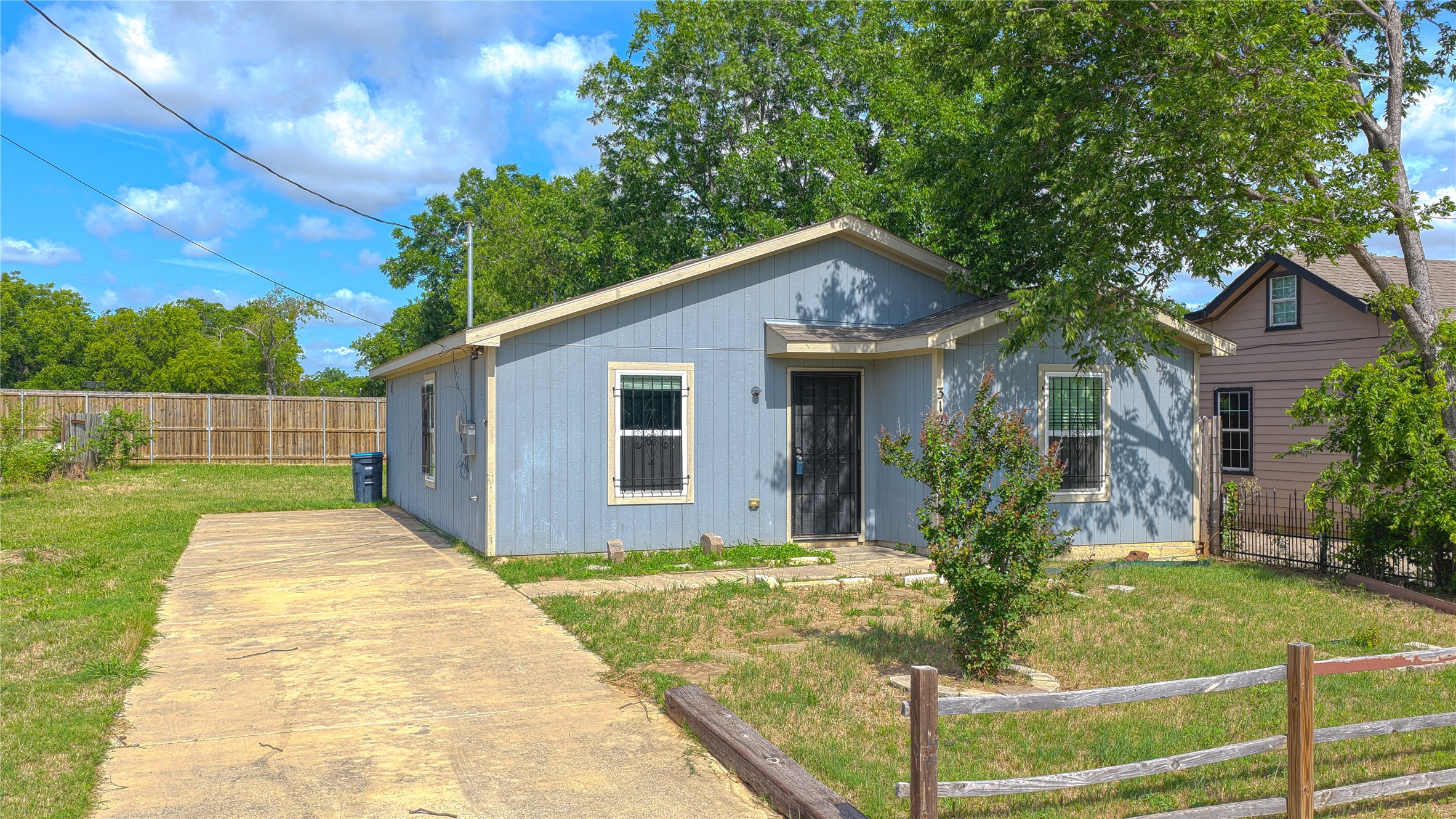 3128 Bright Street