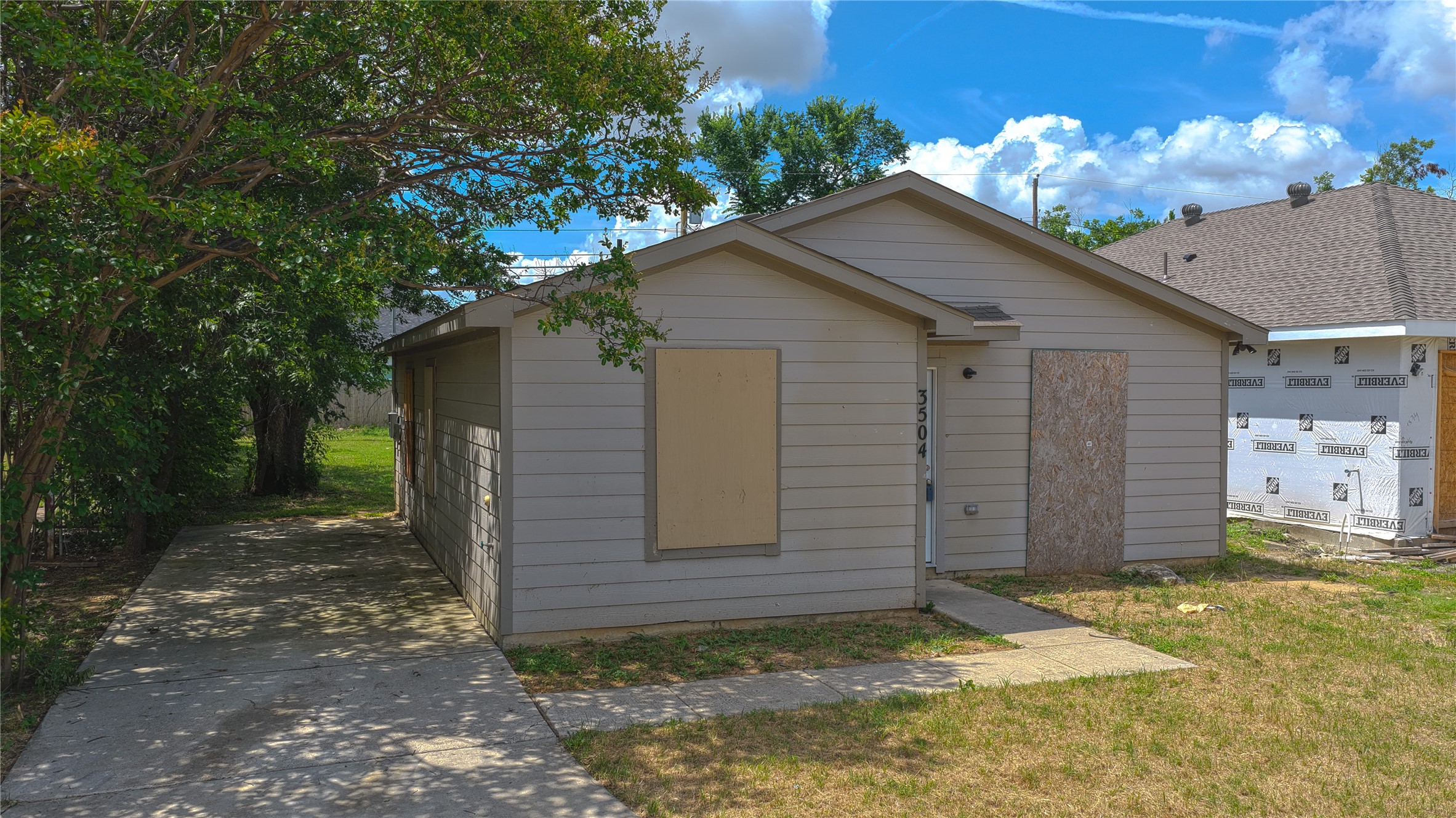3504 Strong Avenue