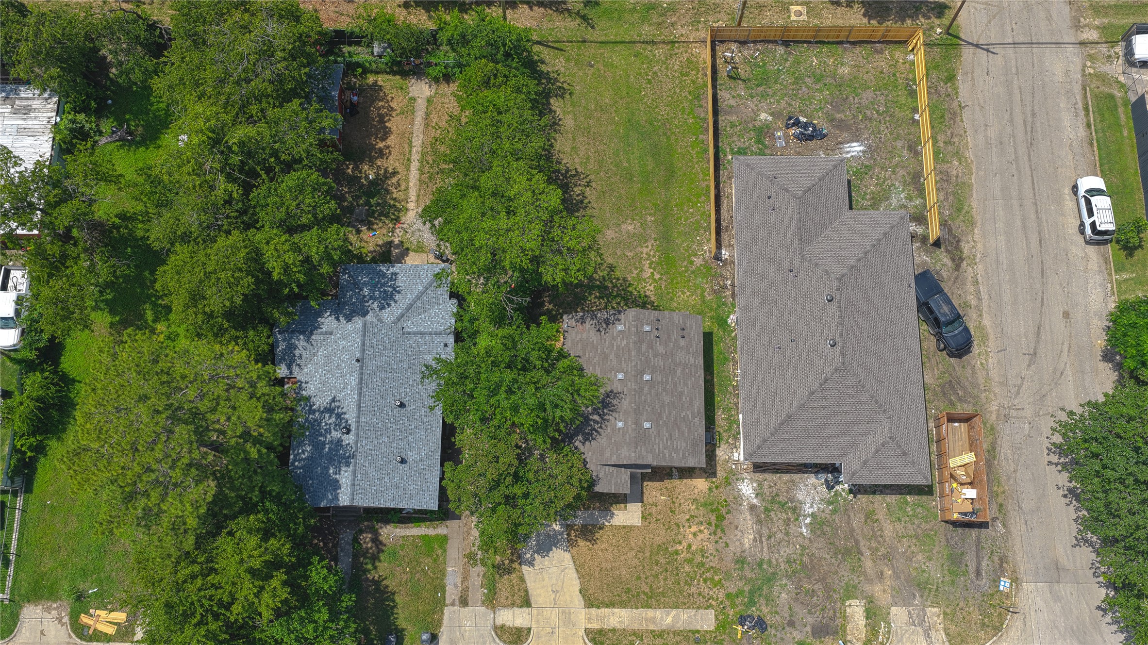 3504 Strong Avenue