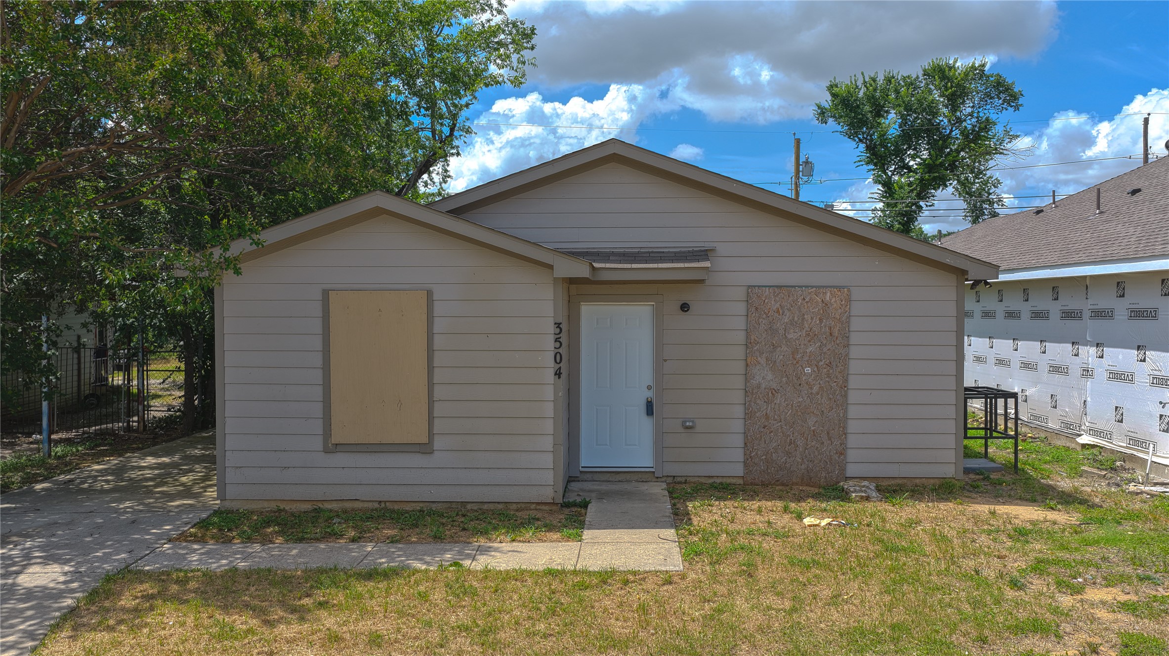 3504 Strong Avenue