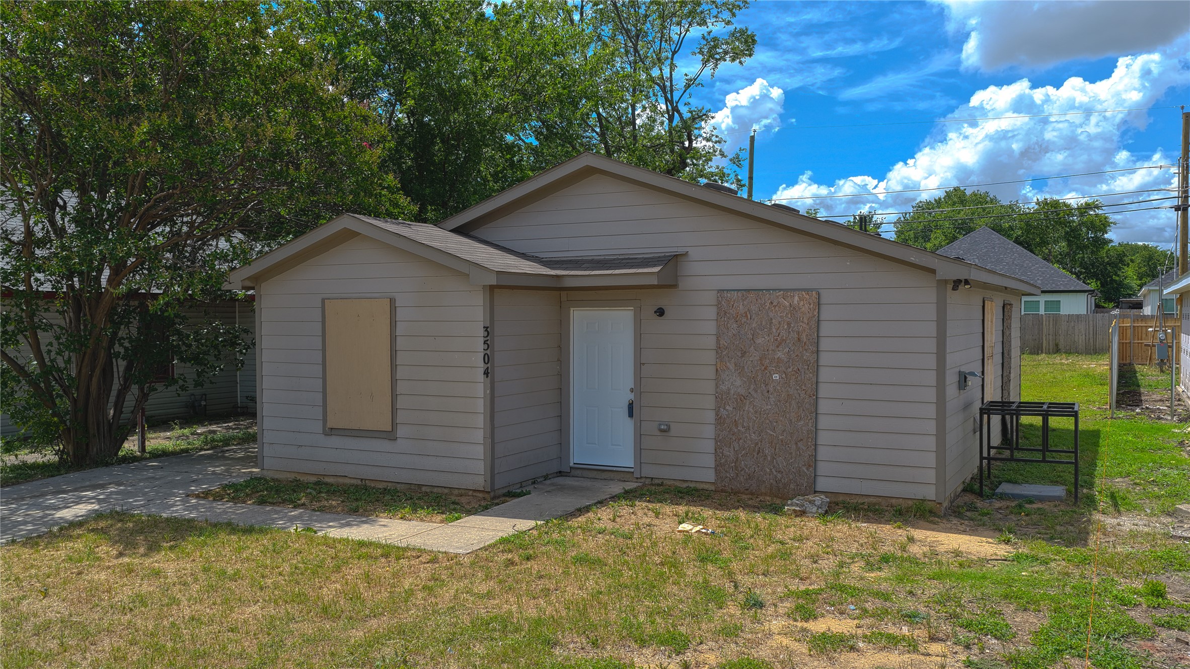 3504 Strong Avenue