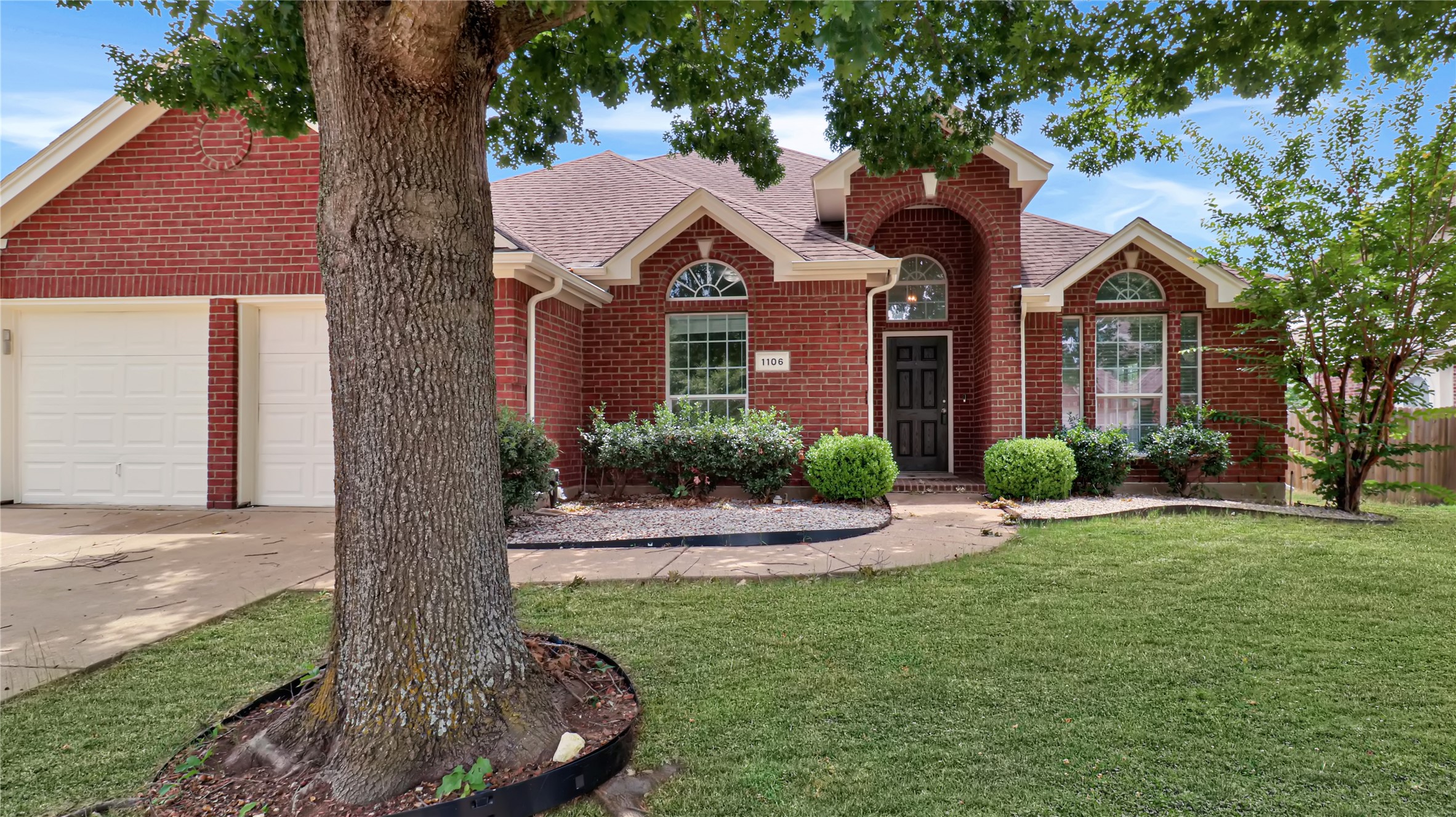 1106 Eastbrook