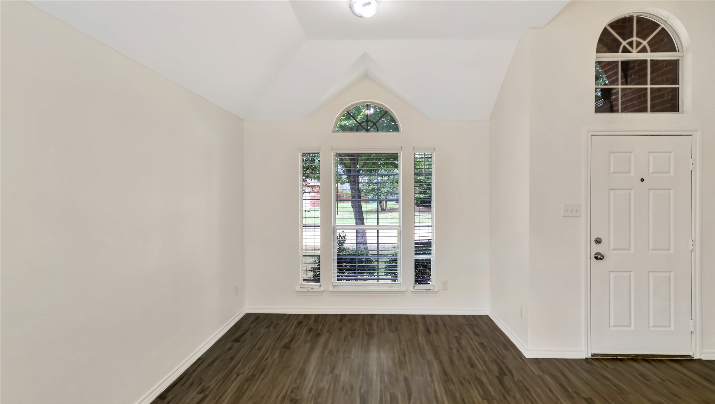 1106 Eastbrook