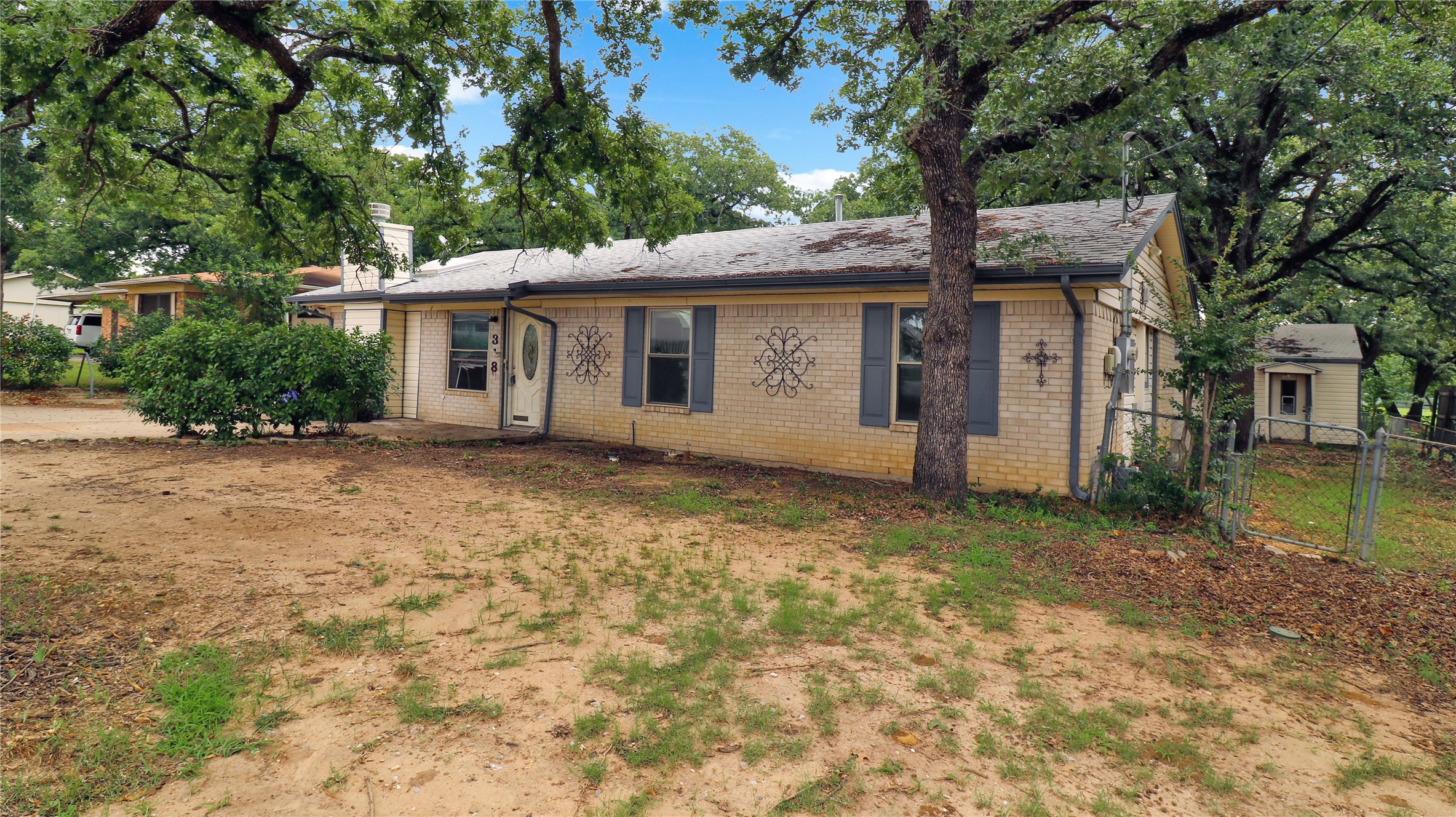 318 E Stark Road