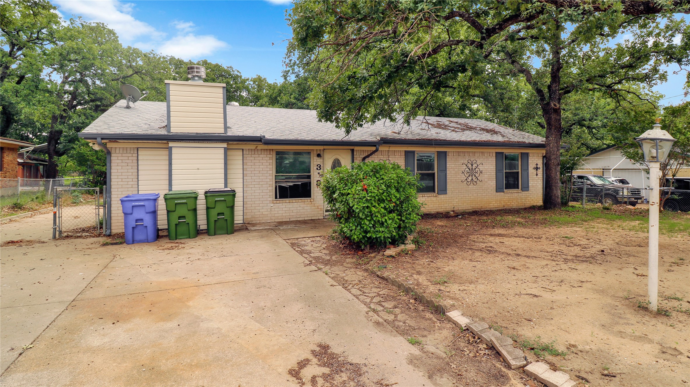 318 E Stark Road