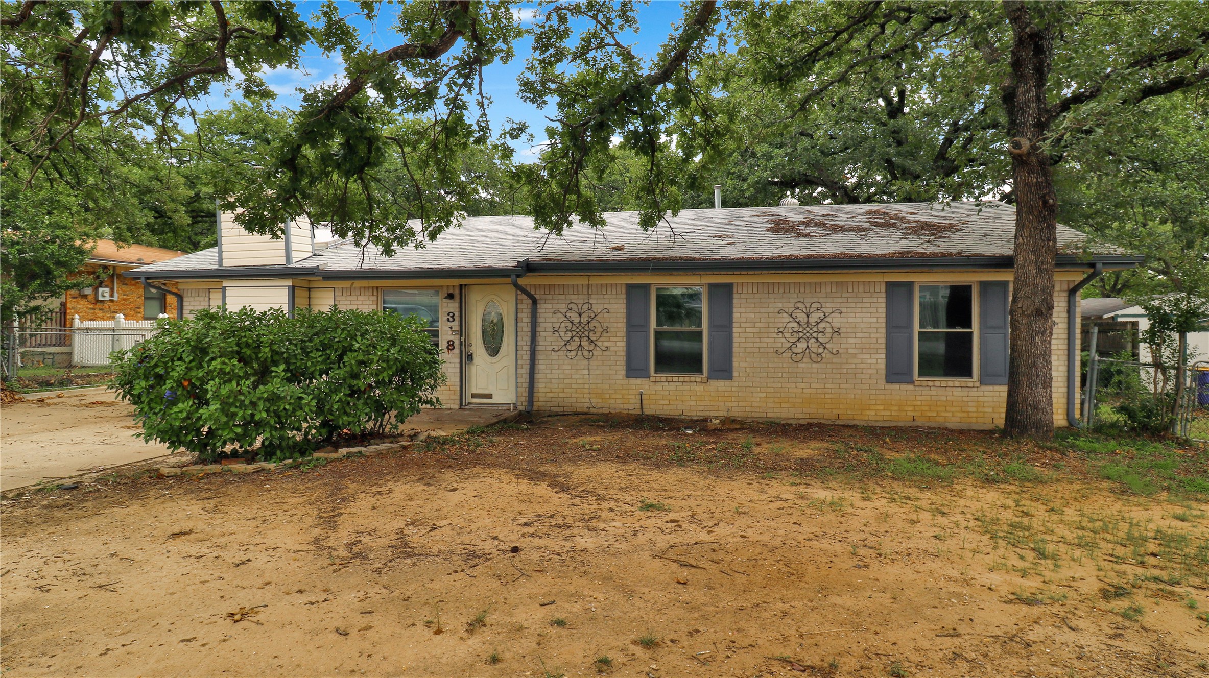 318 E Stark Road