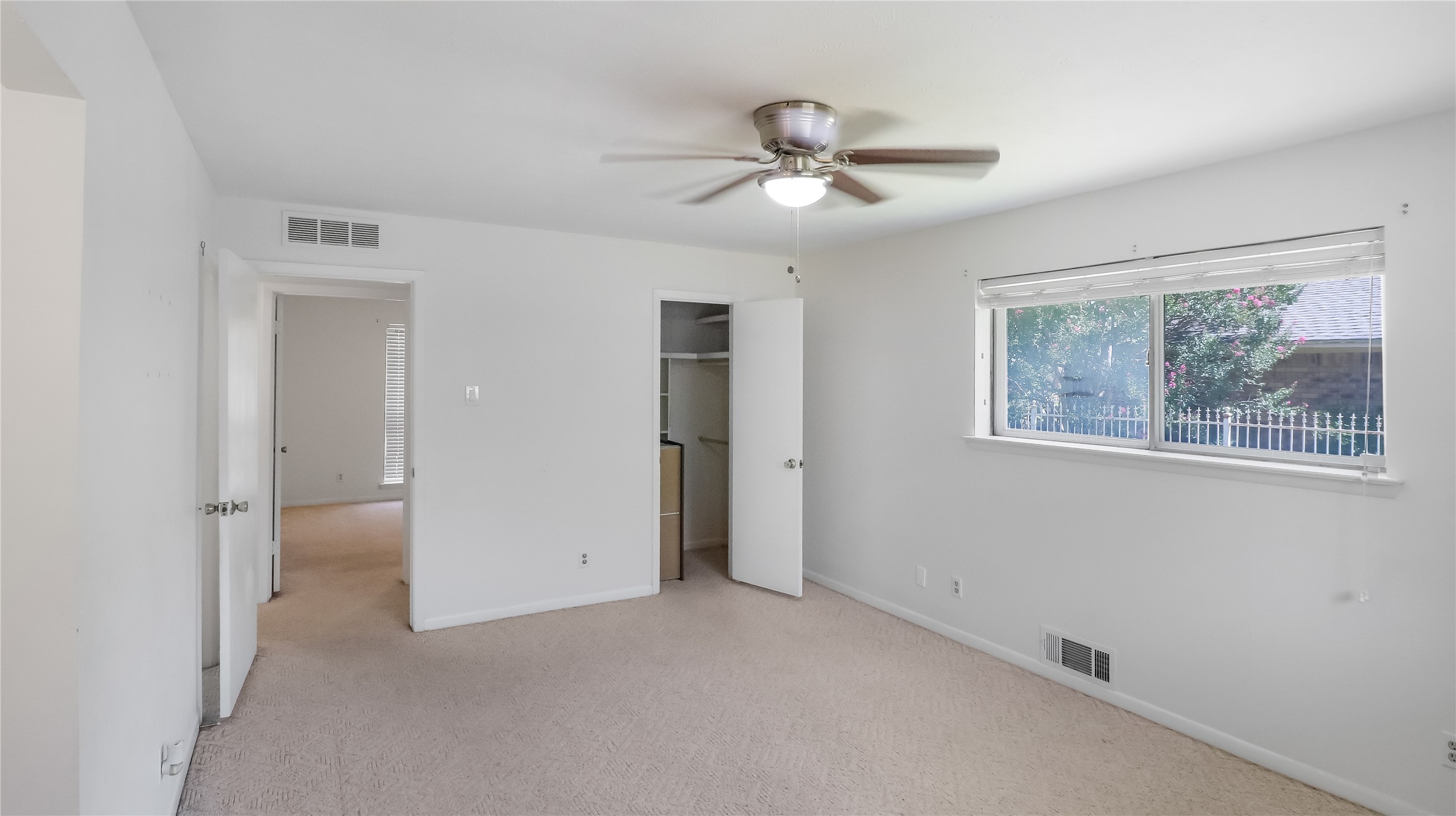 1526 Charleston Drive