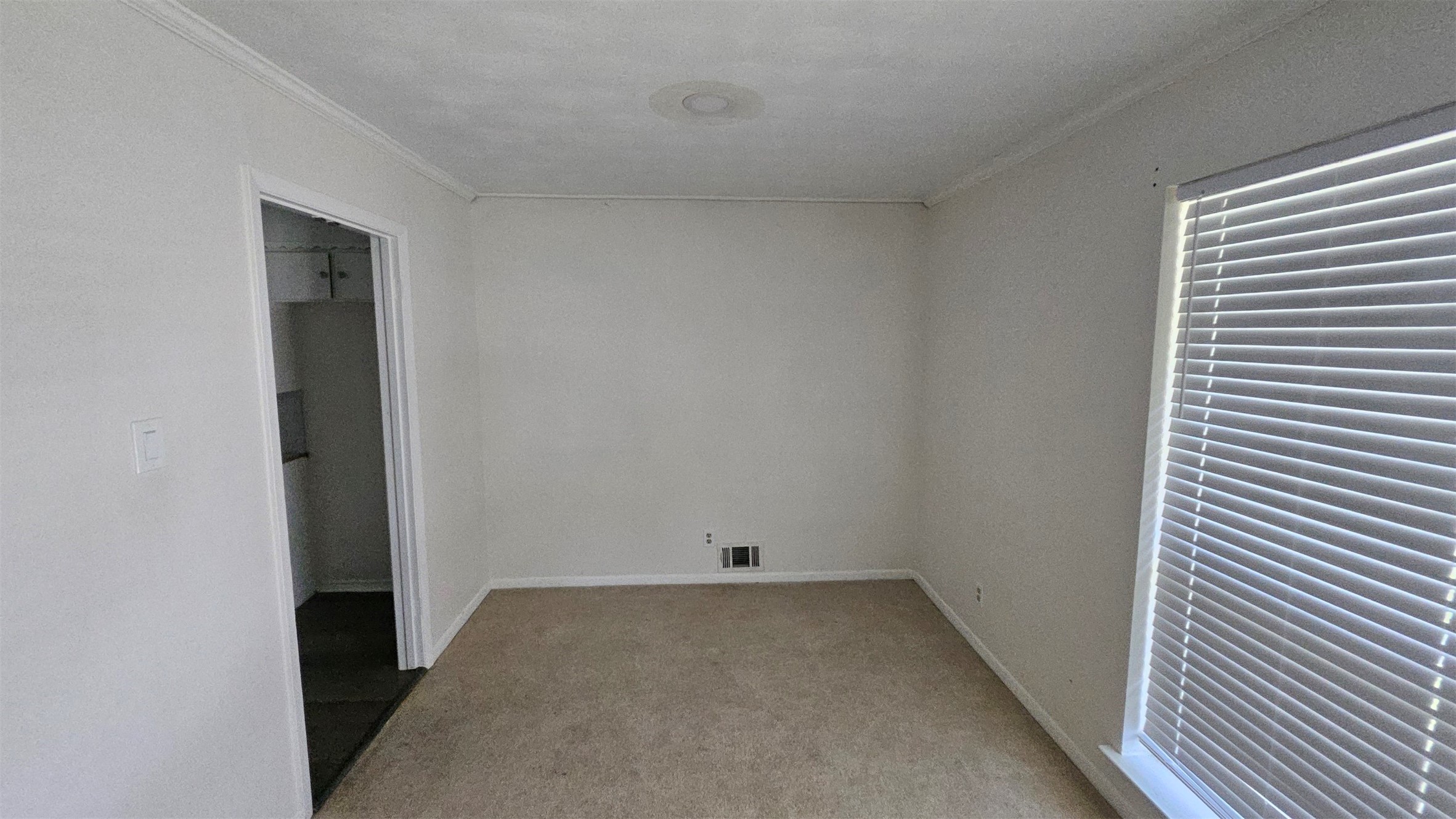 1526 Charleston Drive