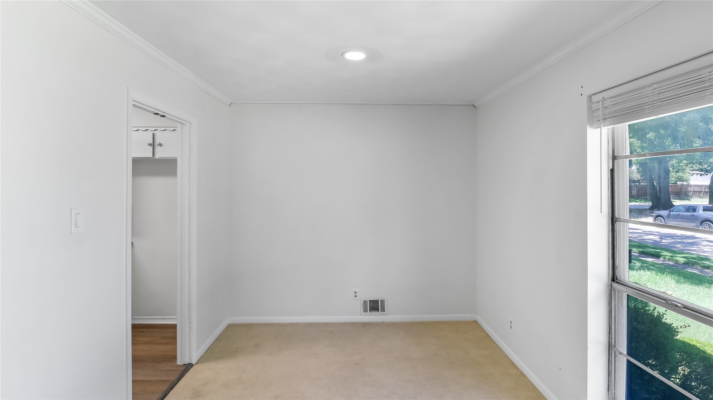 1526 Charleston Drive