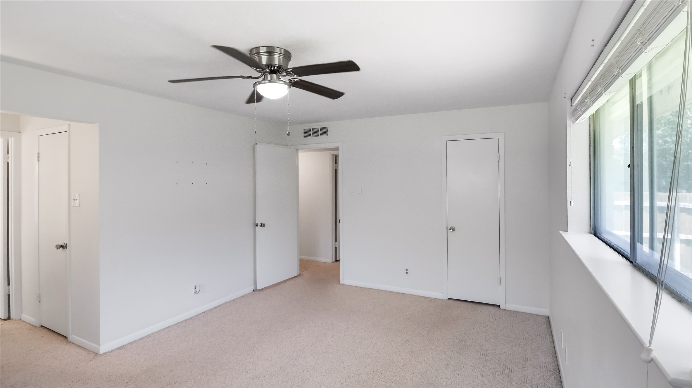 1526 Charleston Drive