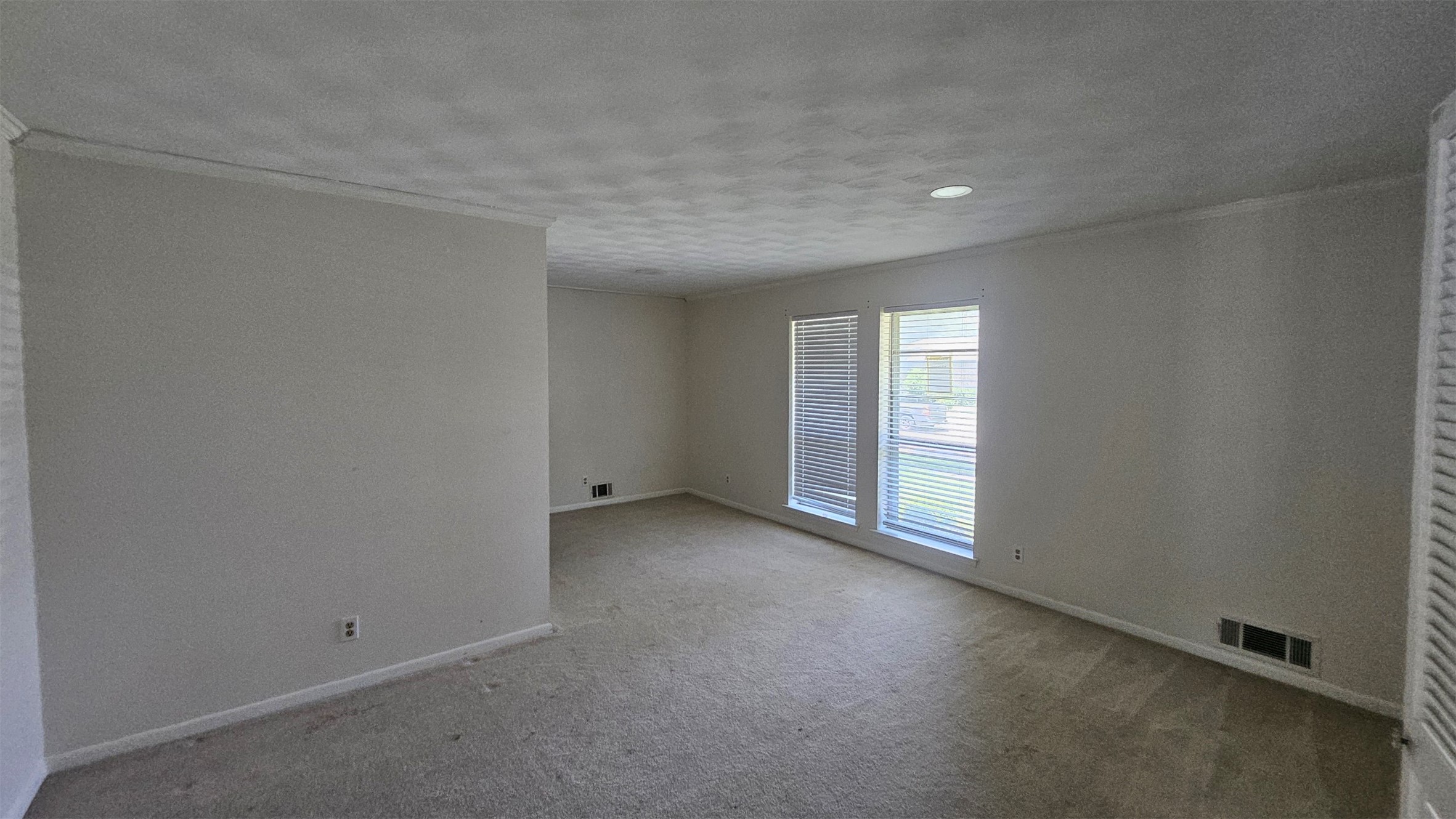 1526 Charleston Drive