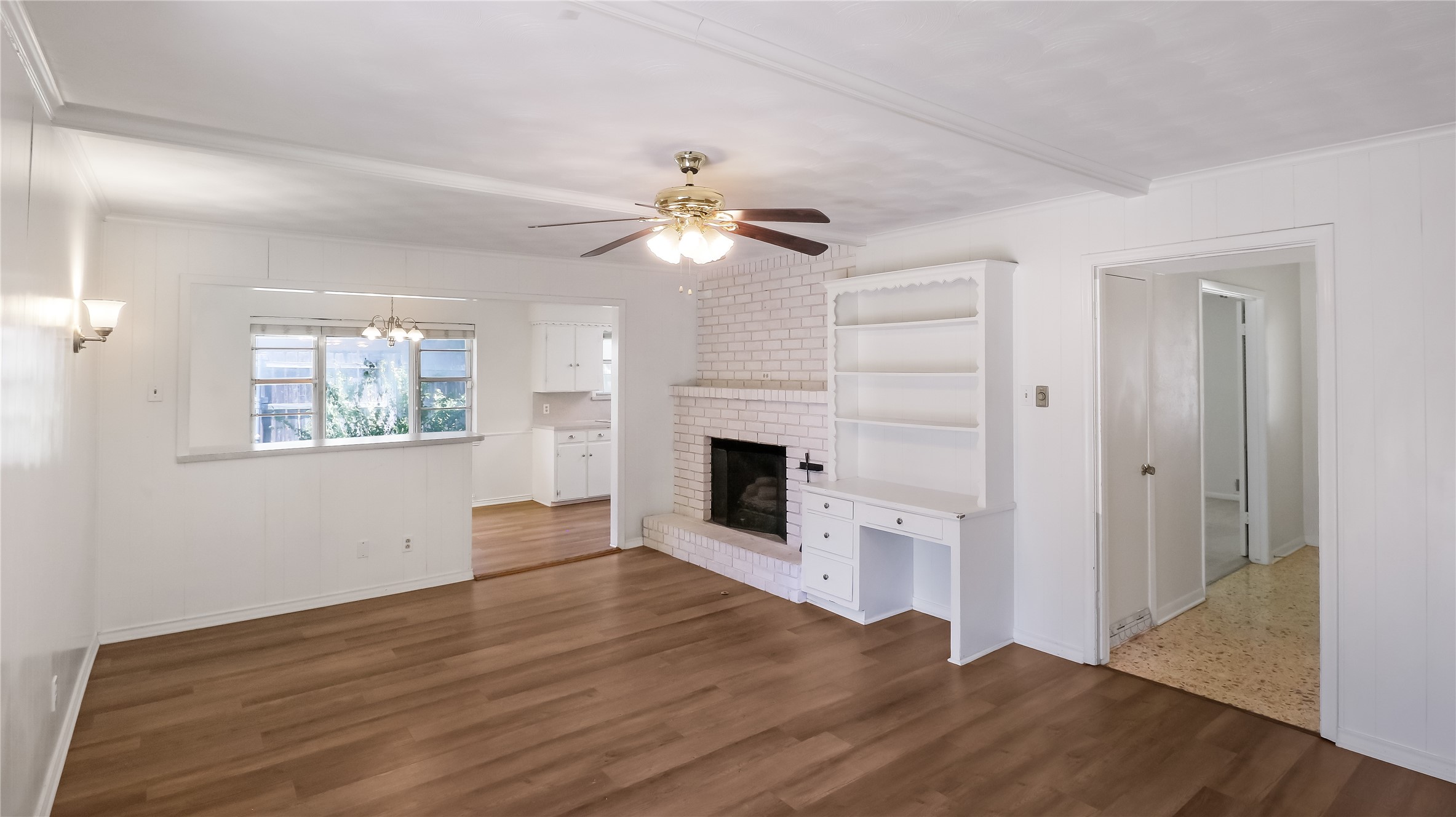 1526 Charleston Drive