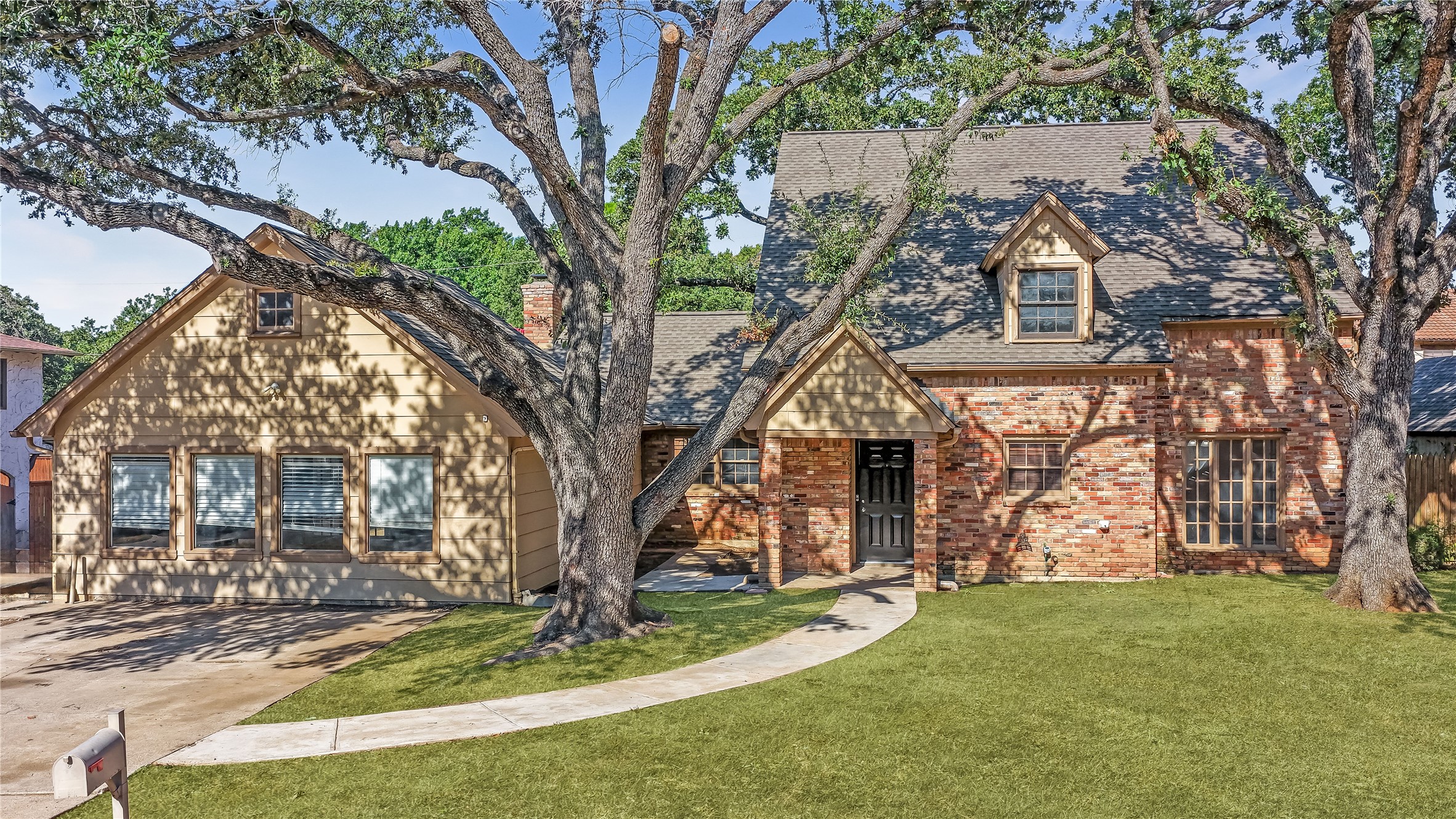 813 Chaparral Court
