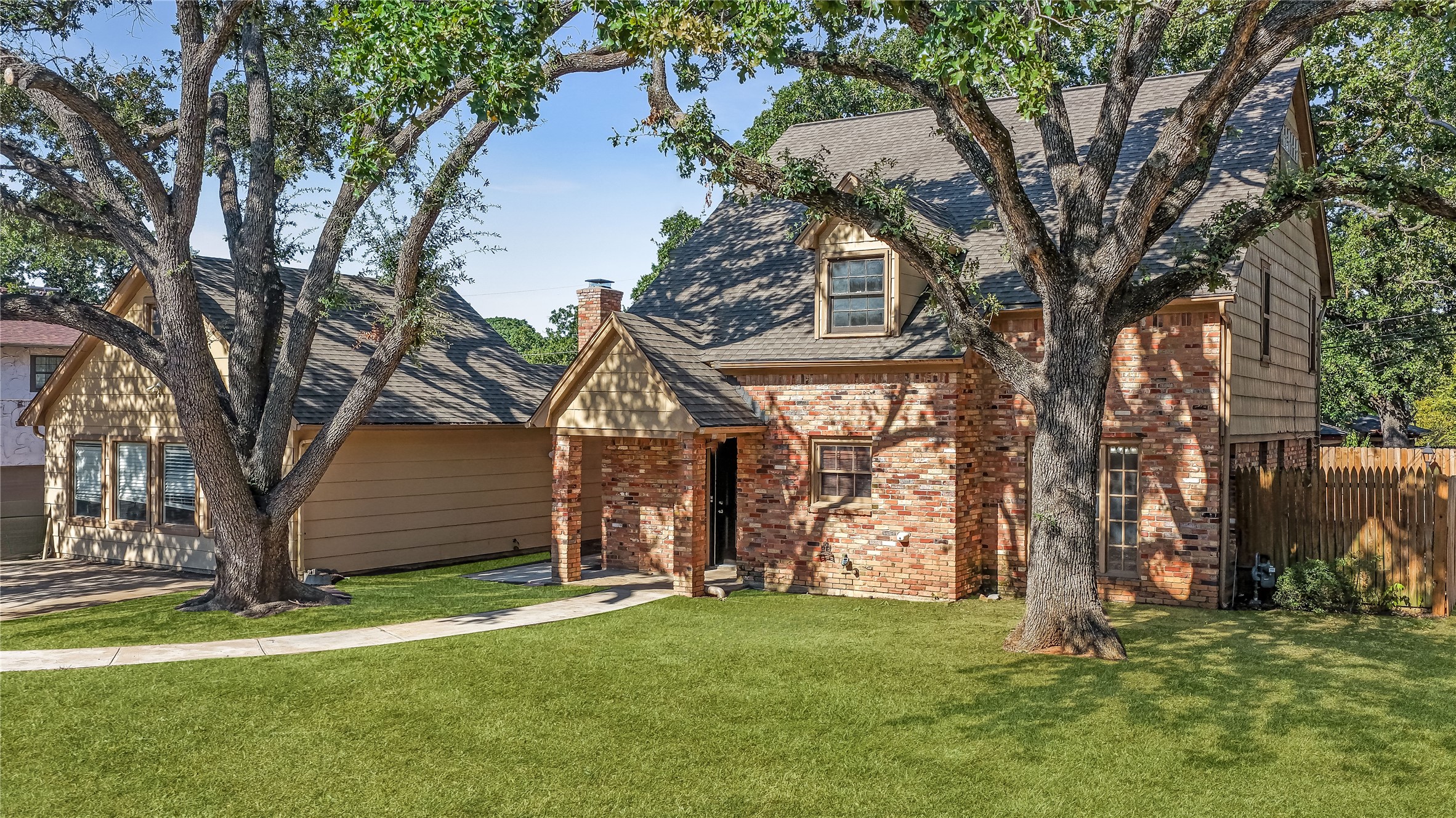 813 Chaparral Court