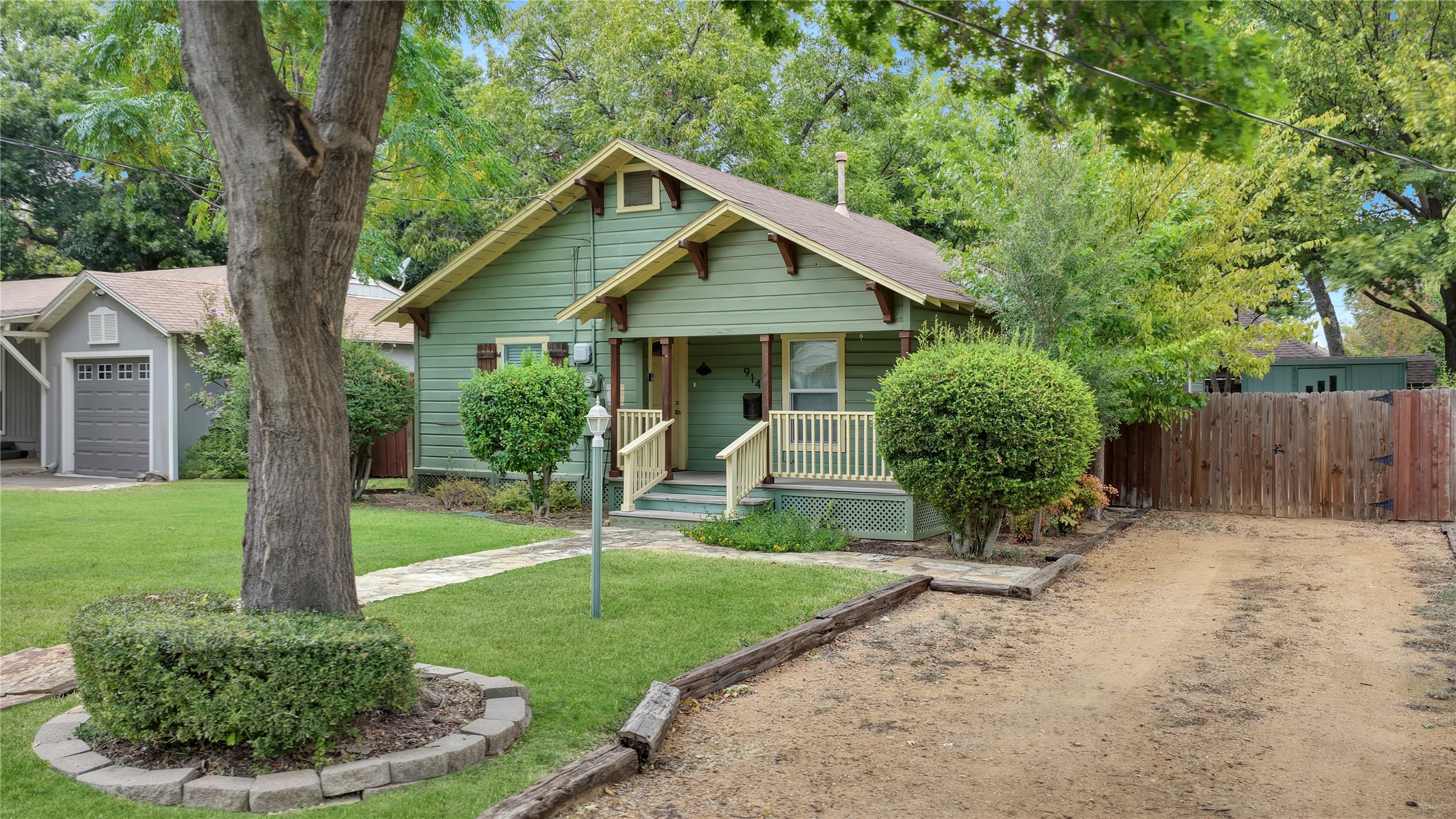 914 W Sunset Street