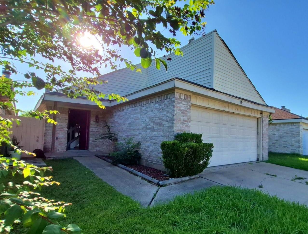 6118 Linnhaven Drive