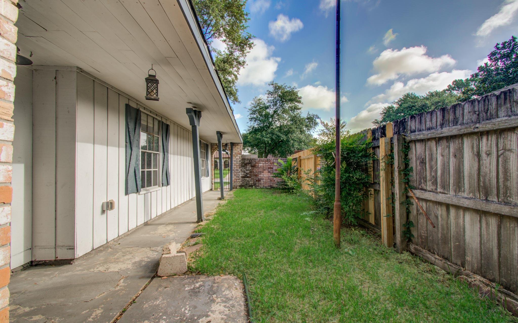 8406 Beechaven Road