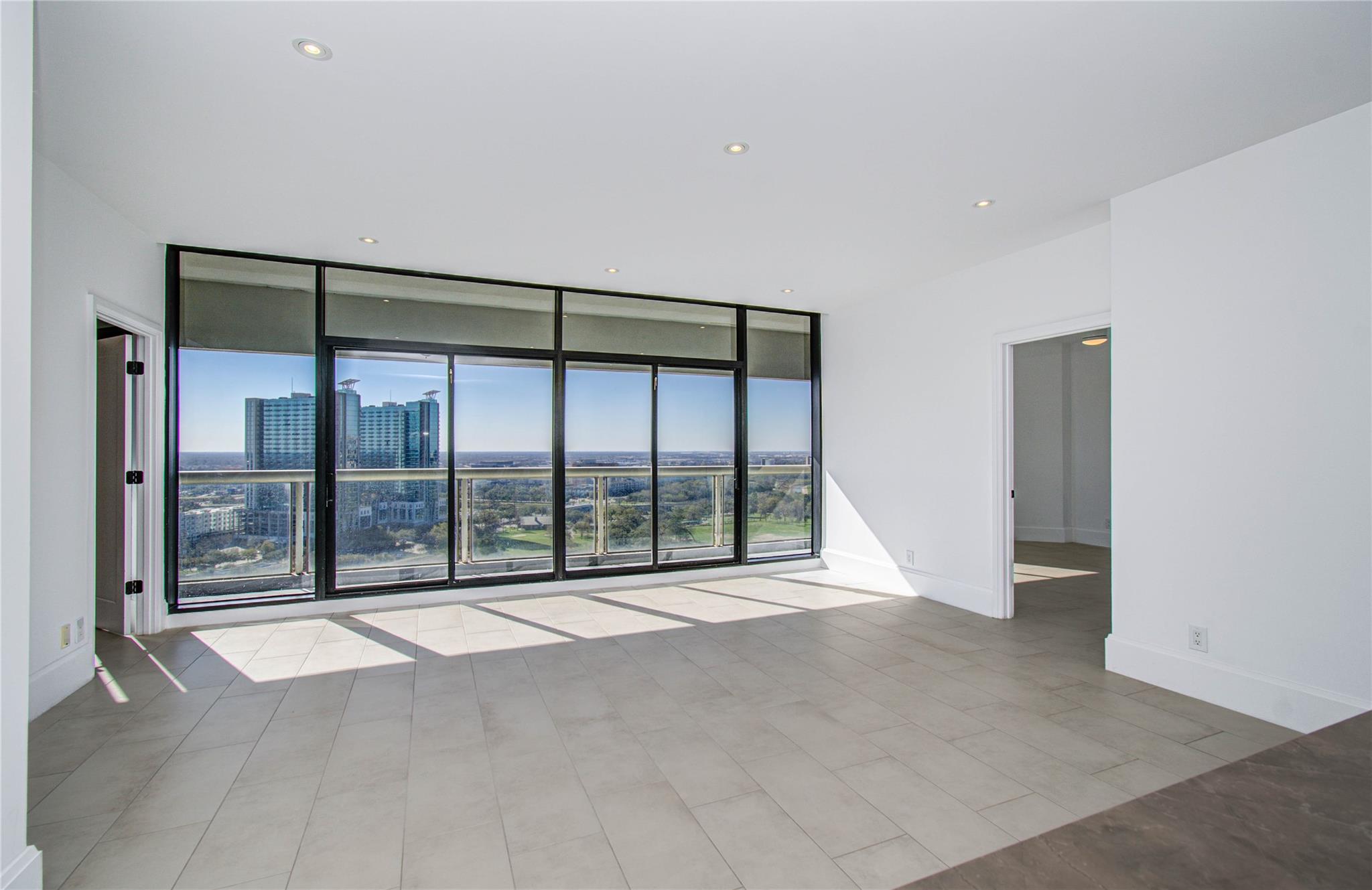 1701 Hermann Drive # 20D