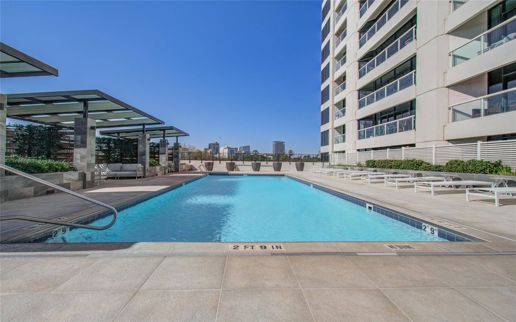 1701 Hermann Drive # 20D