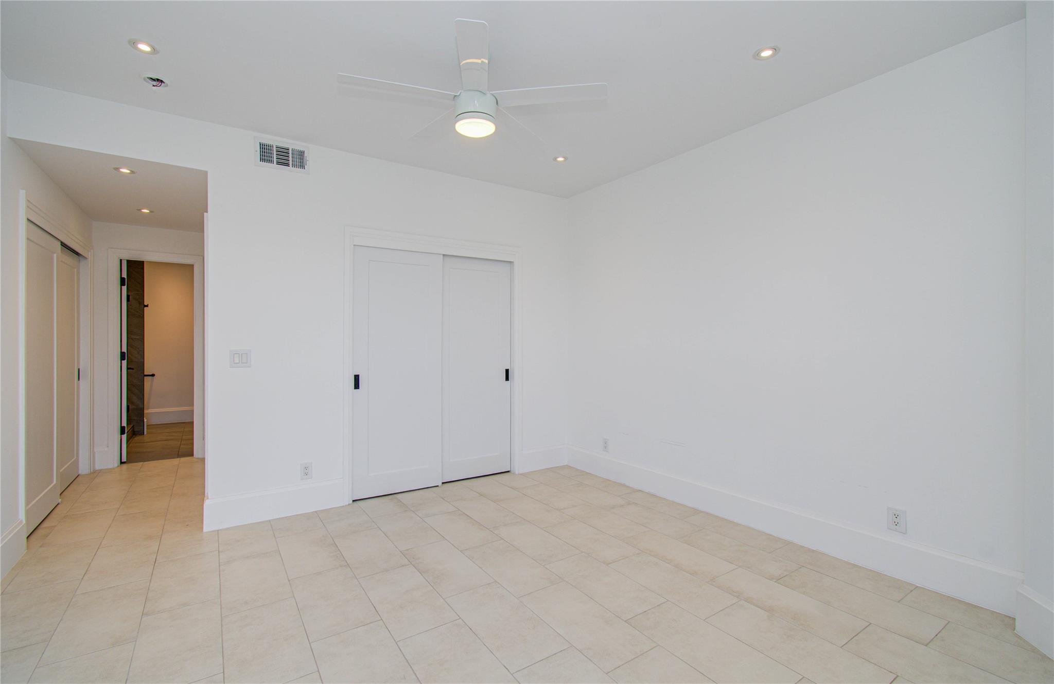 1701 Hermann Drive # 20D