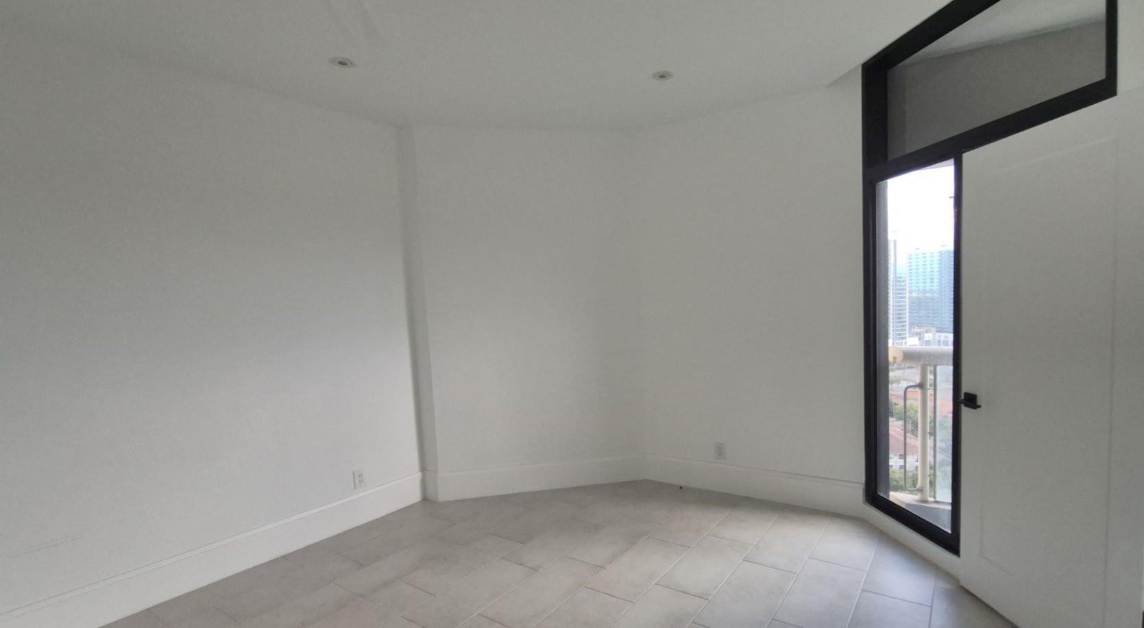 1701 Hermann Drive # 20D