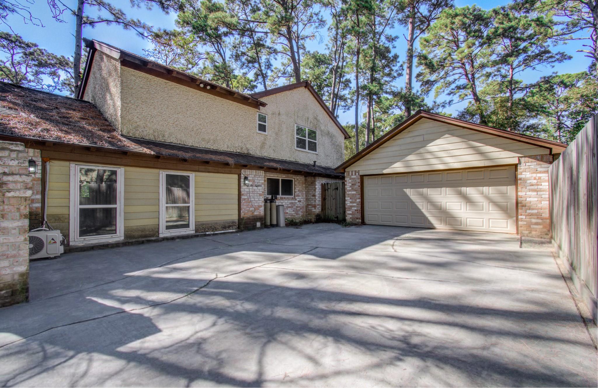 6618 Stoney River Drive