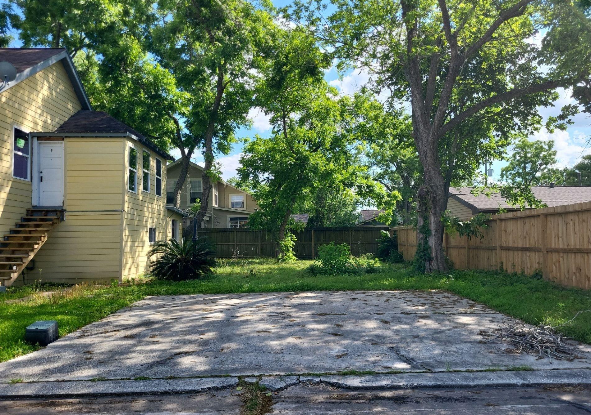 1015 N Bayshore Drive