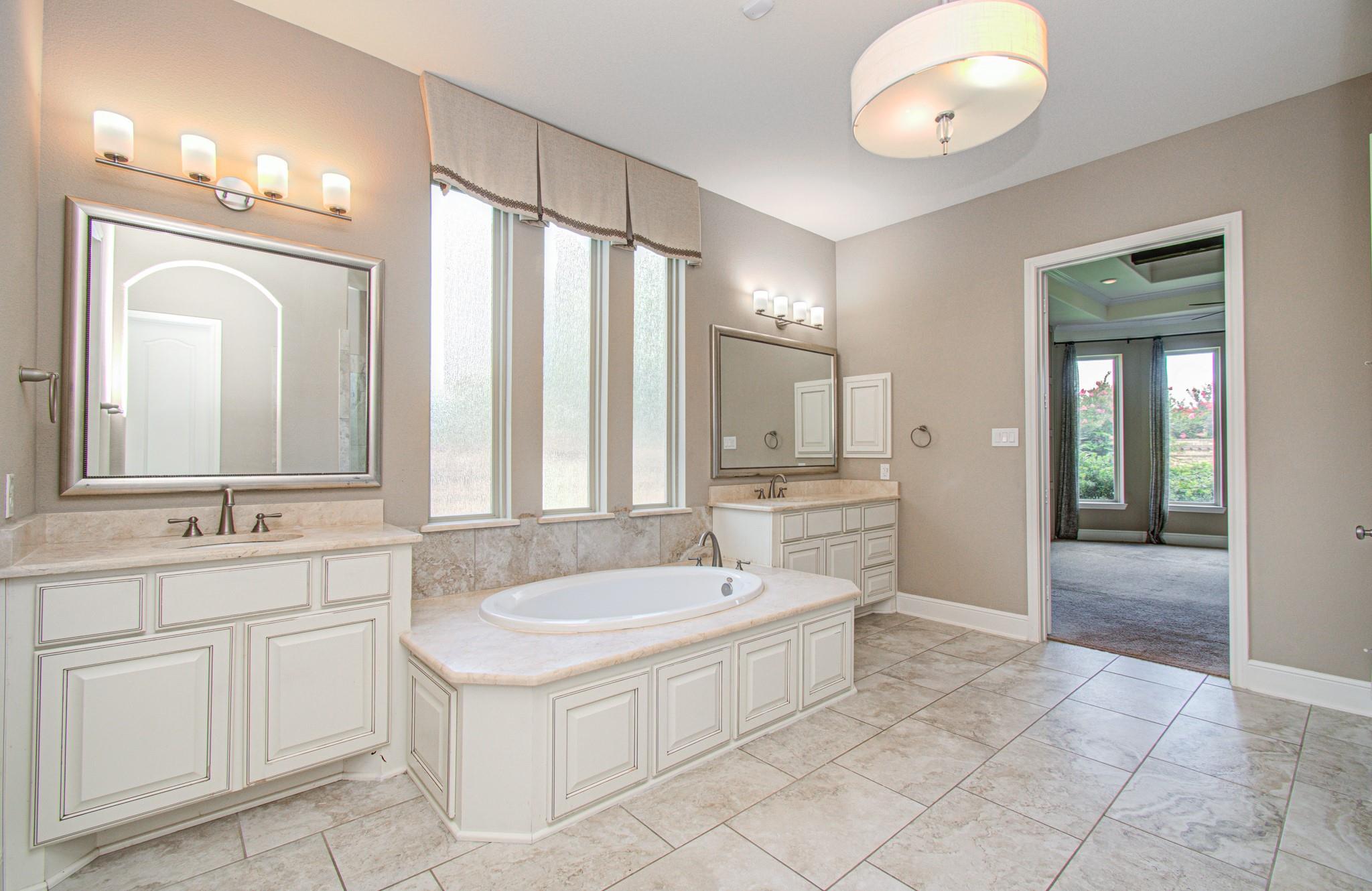 2726 Kingston Bluff Lane