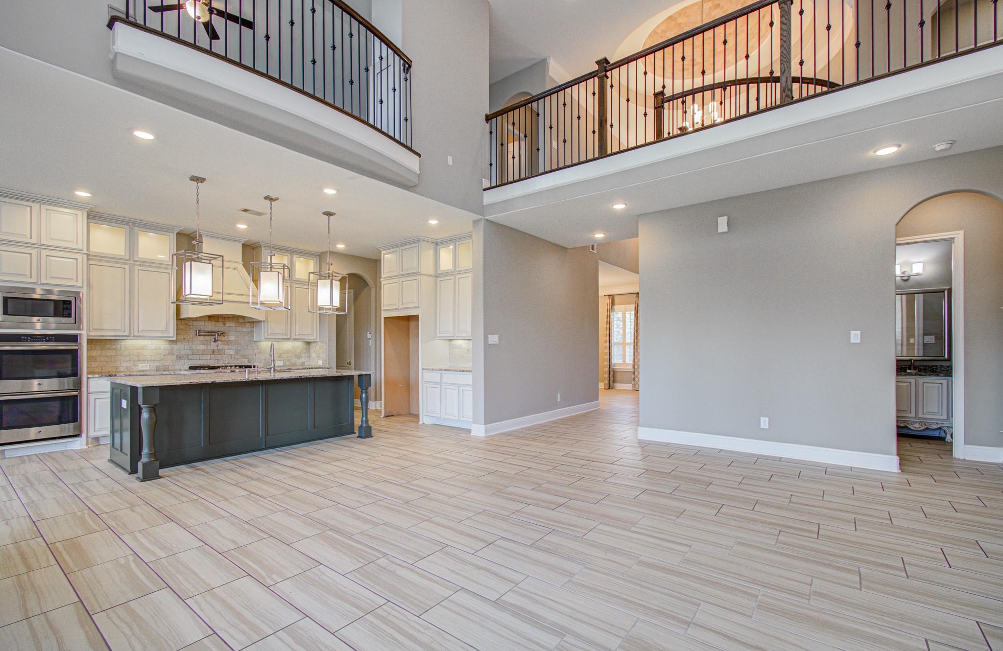 2726 Kingston Bluff Lane