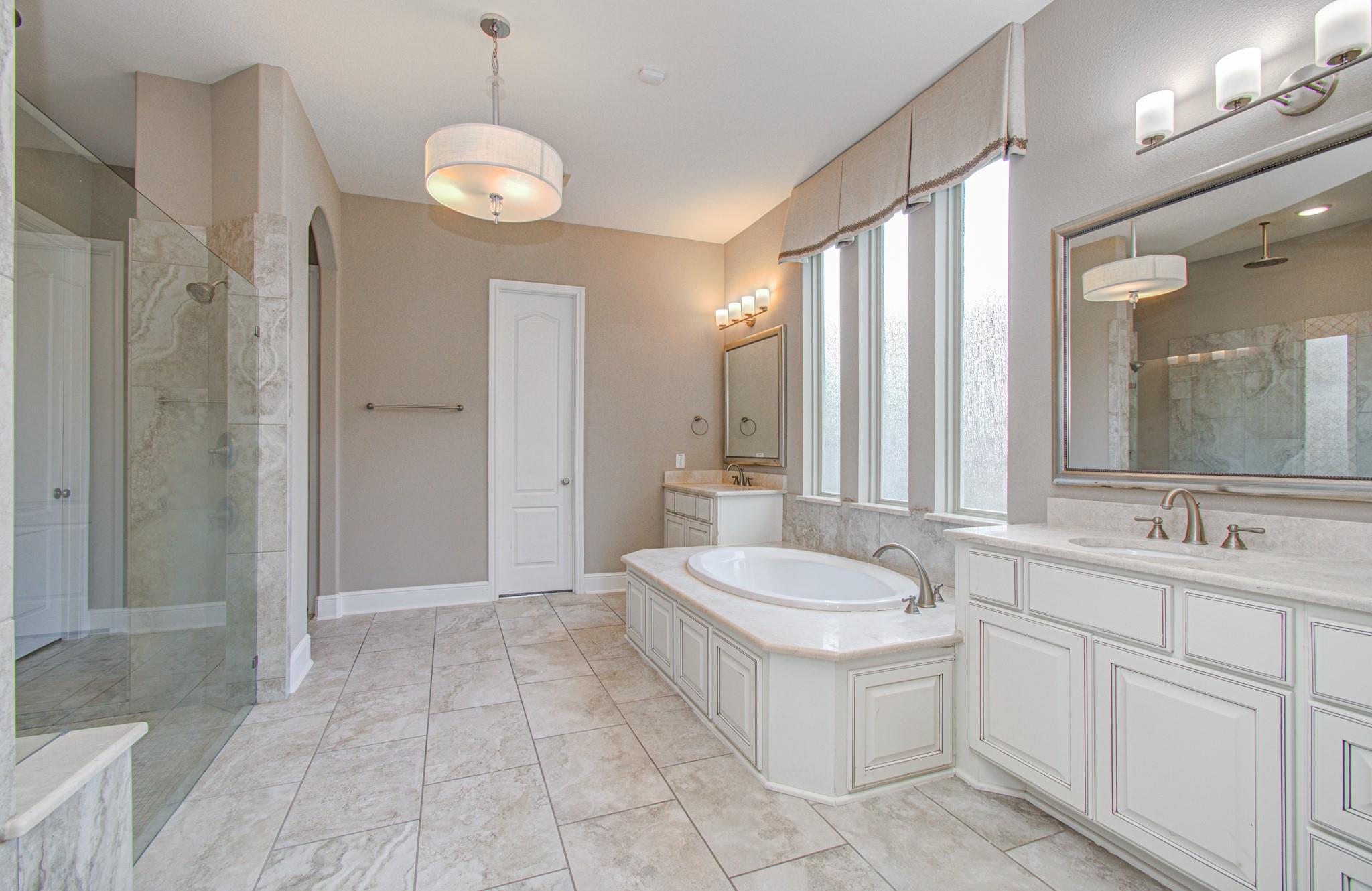 2726 Kingston Bluff Lane