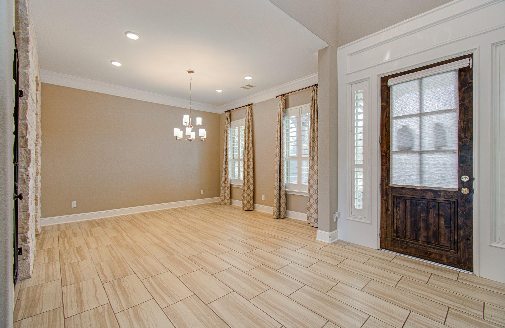2726 Kingston Bluff Lane