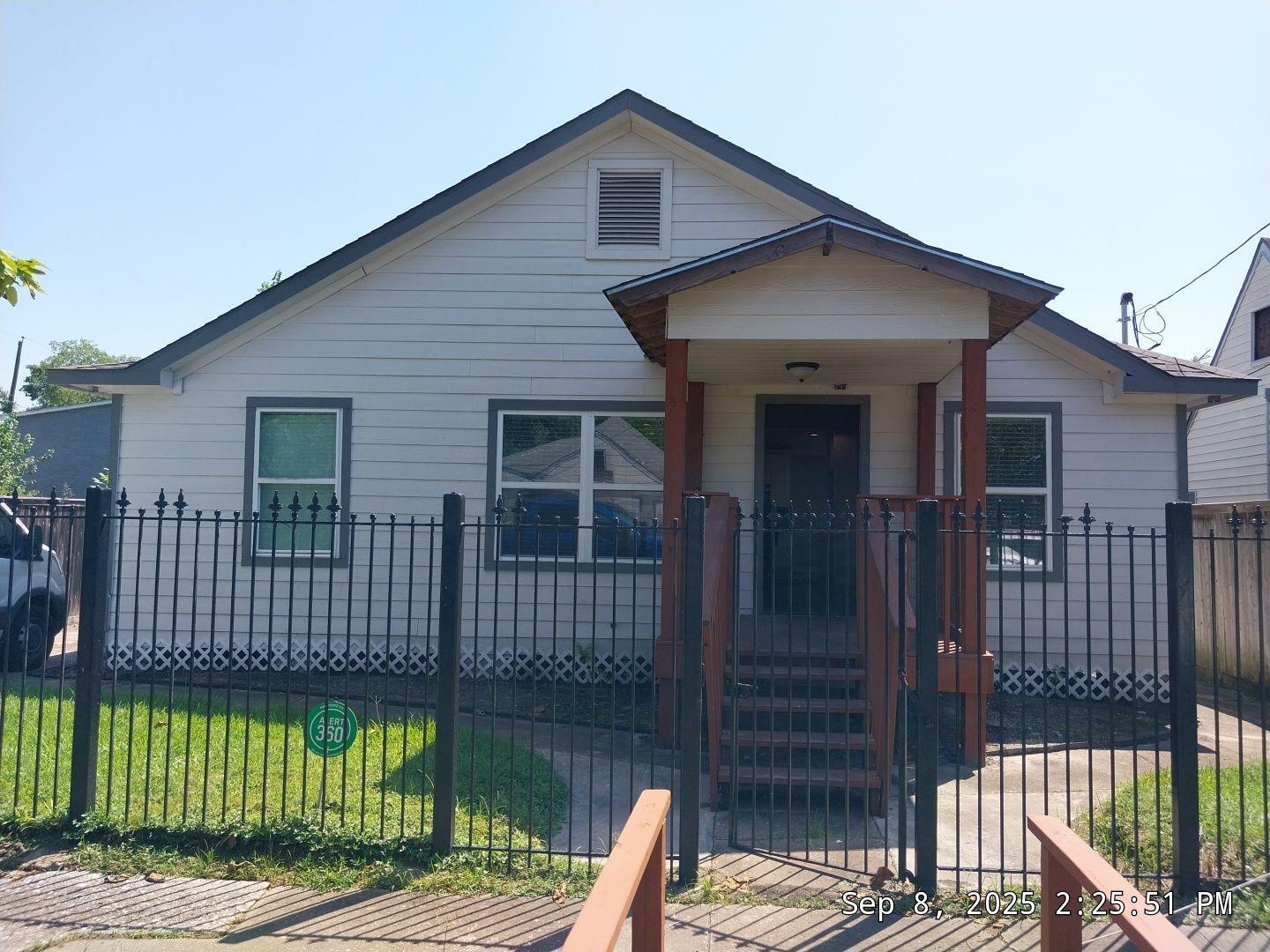 3060 Noble Street