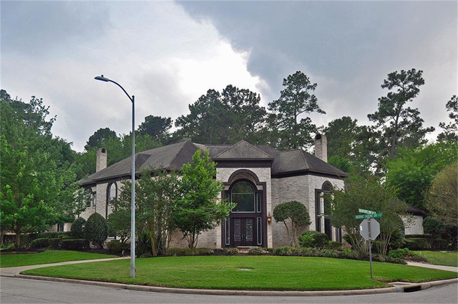 1703 Brookside Pine Lane