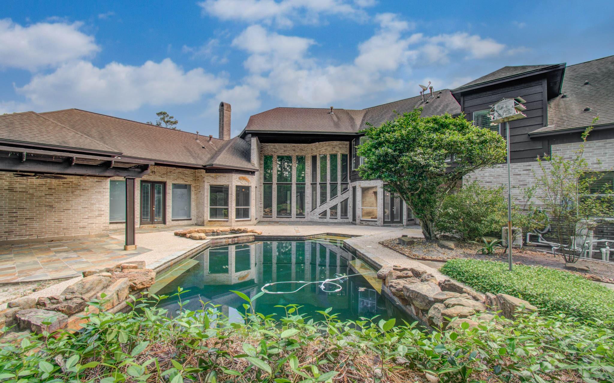 1703 Brookside Pine Lane