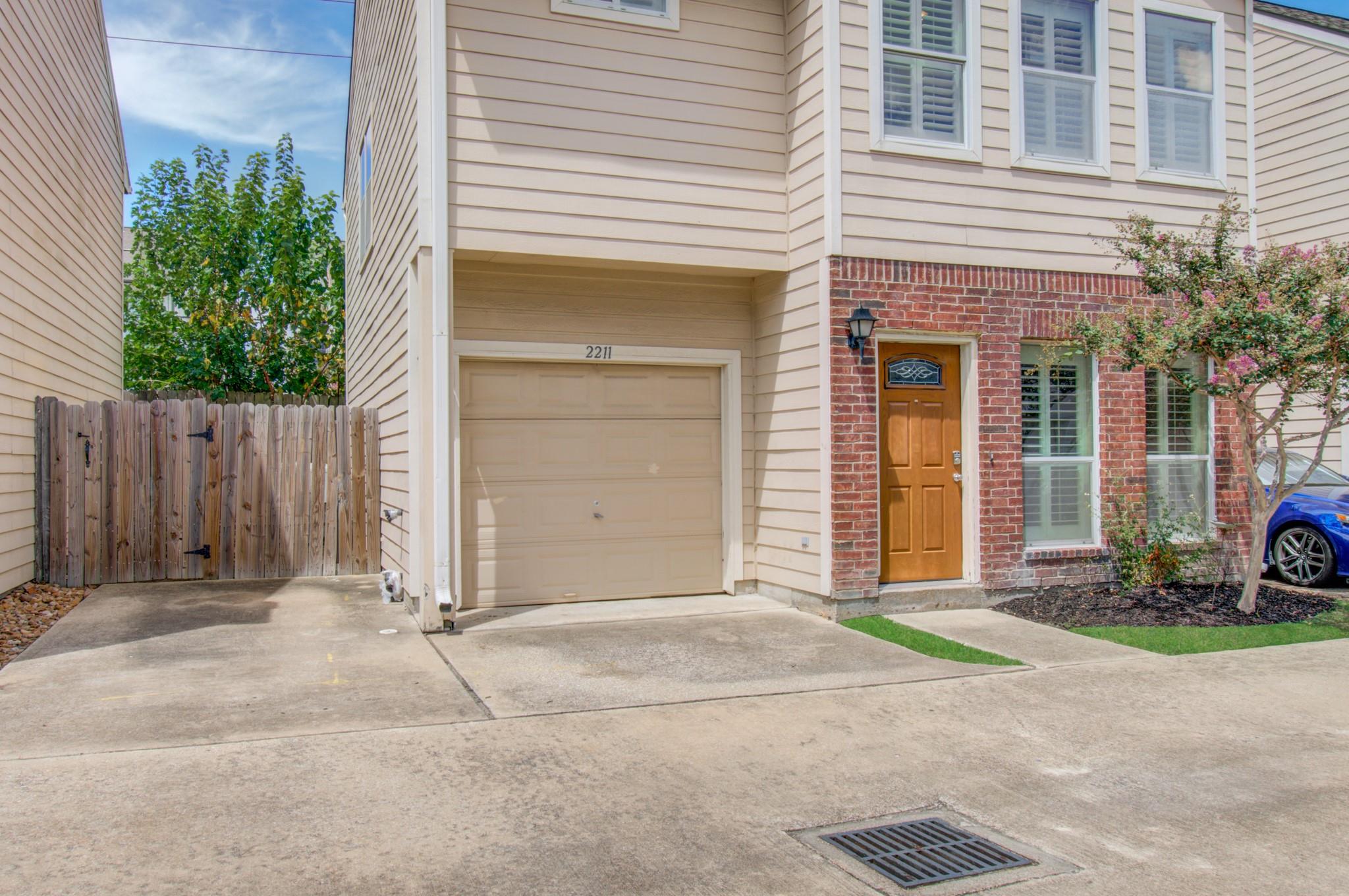 2211 Naomi Street