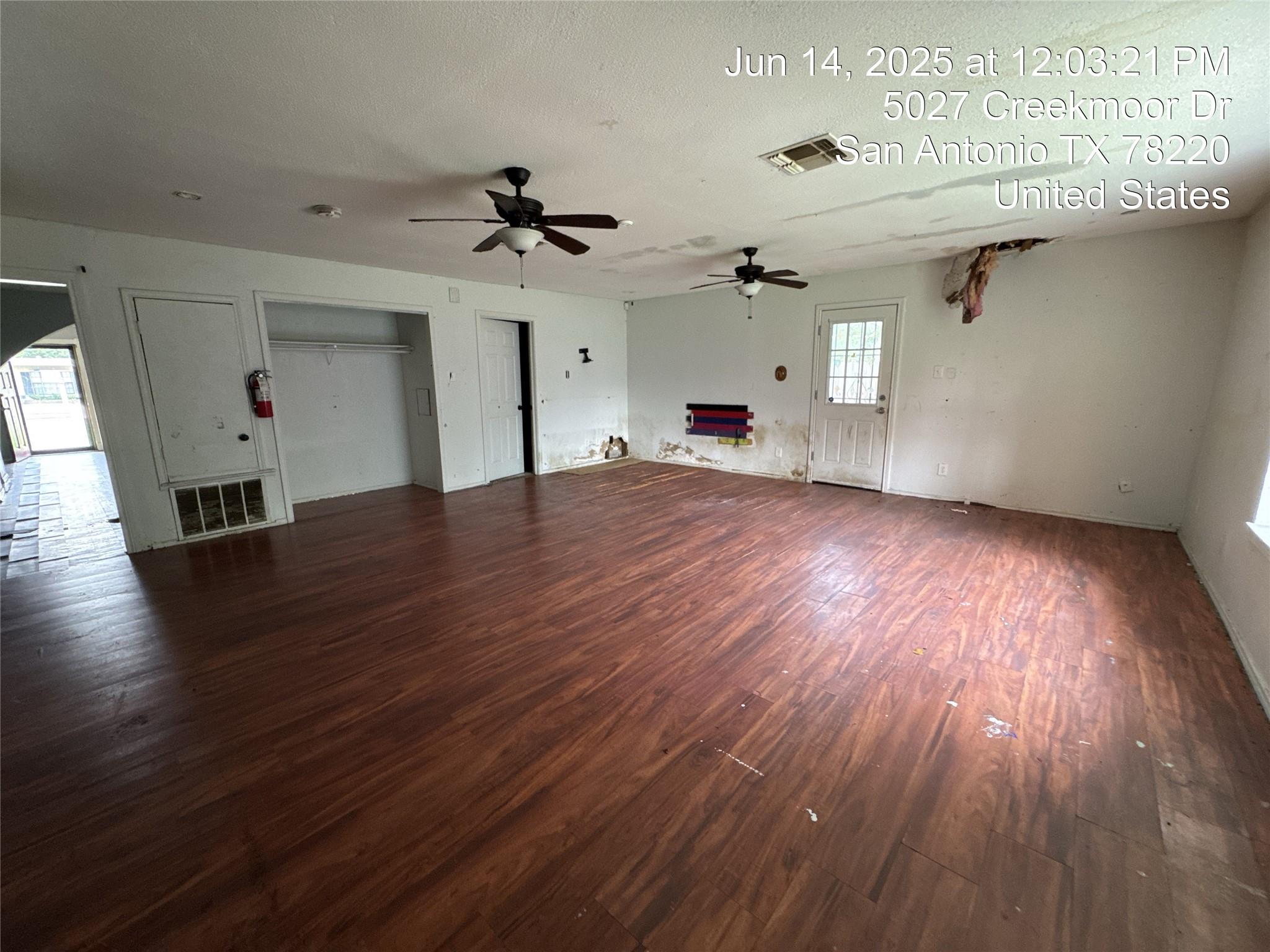 5027 Creekmoor