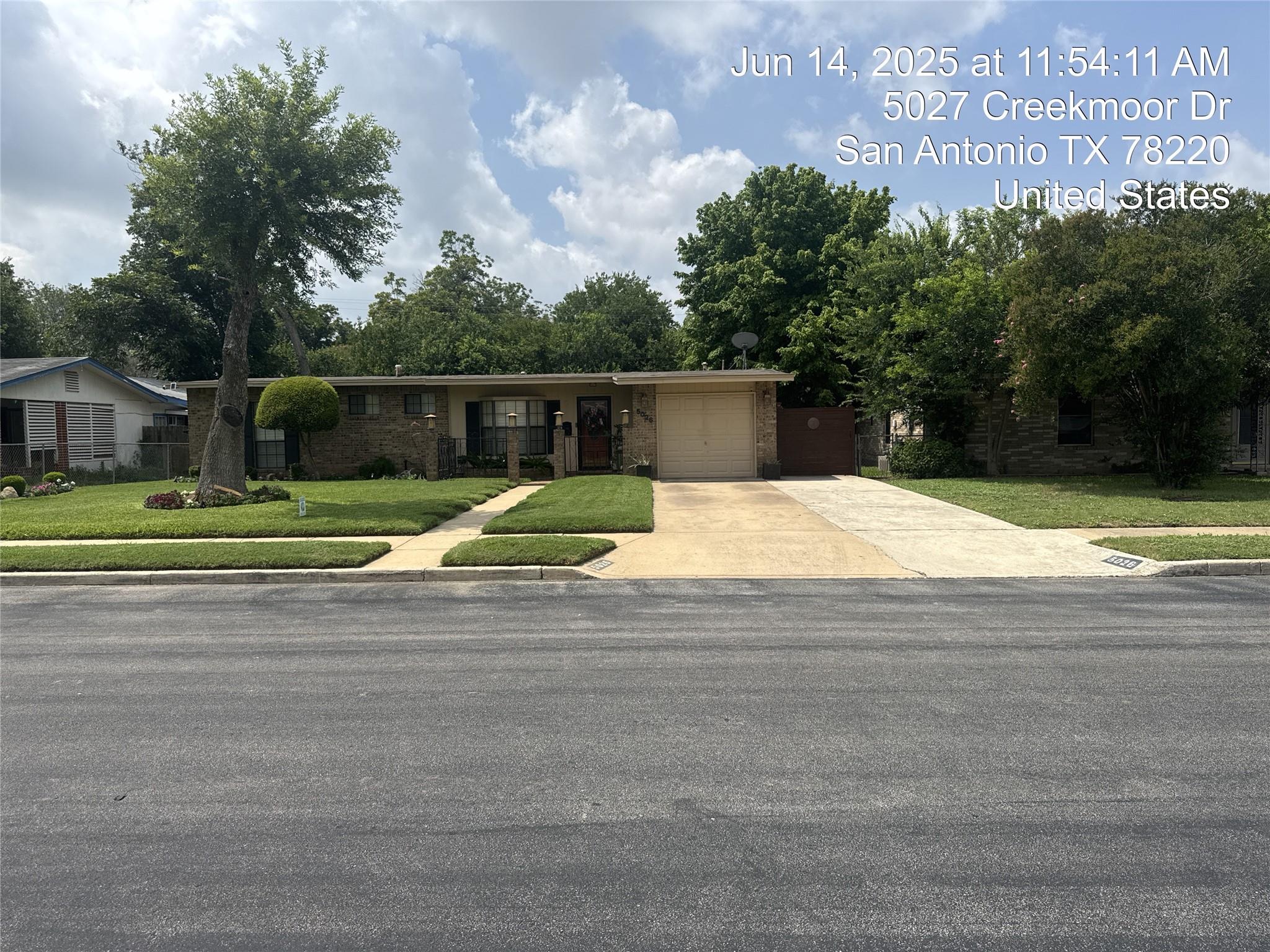 5027 Creekmoor