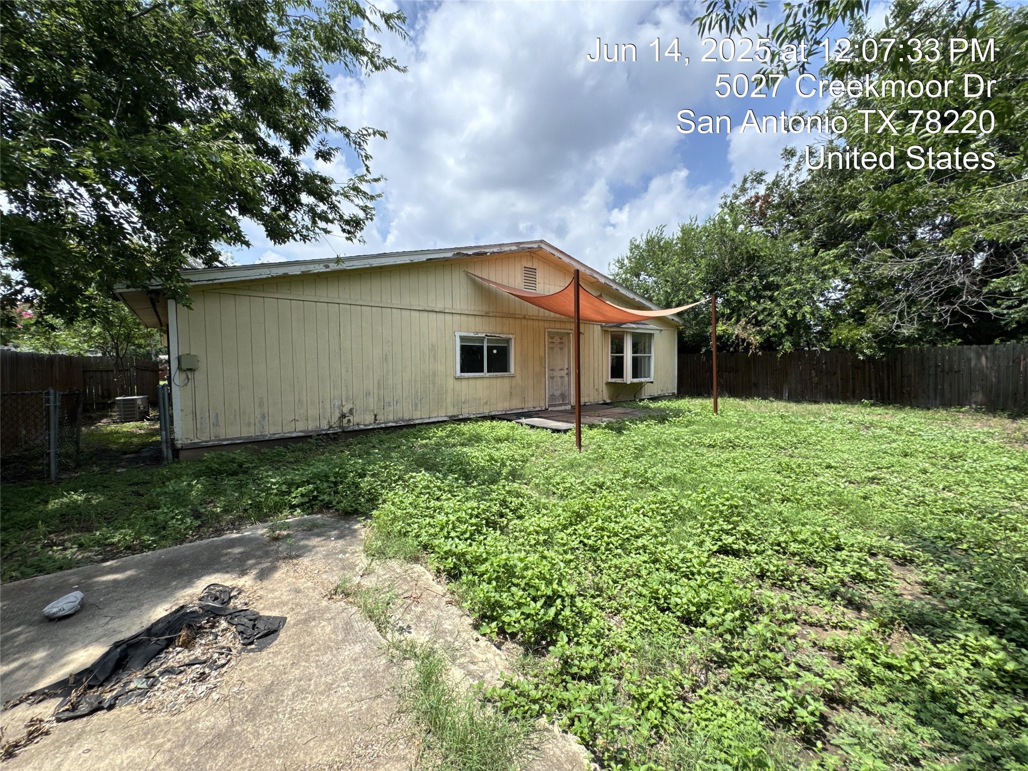 5027 Creekmoor