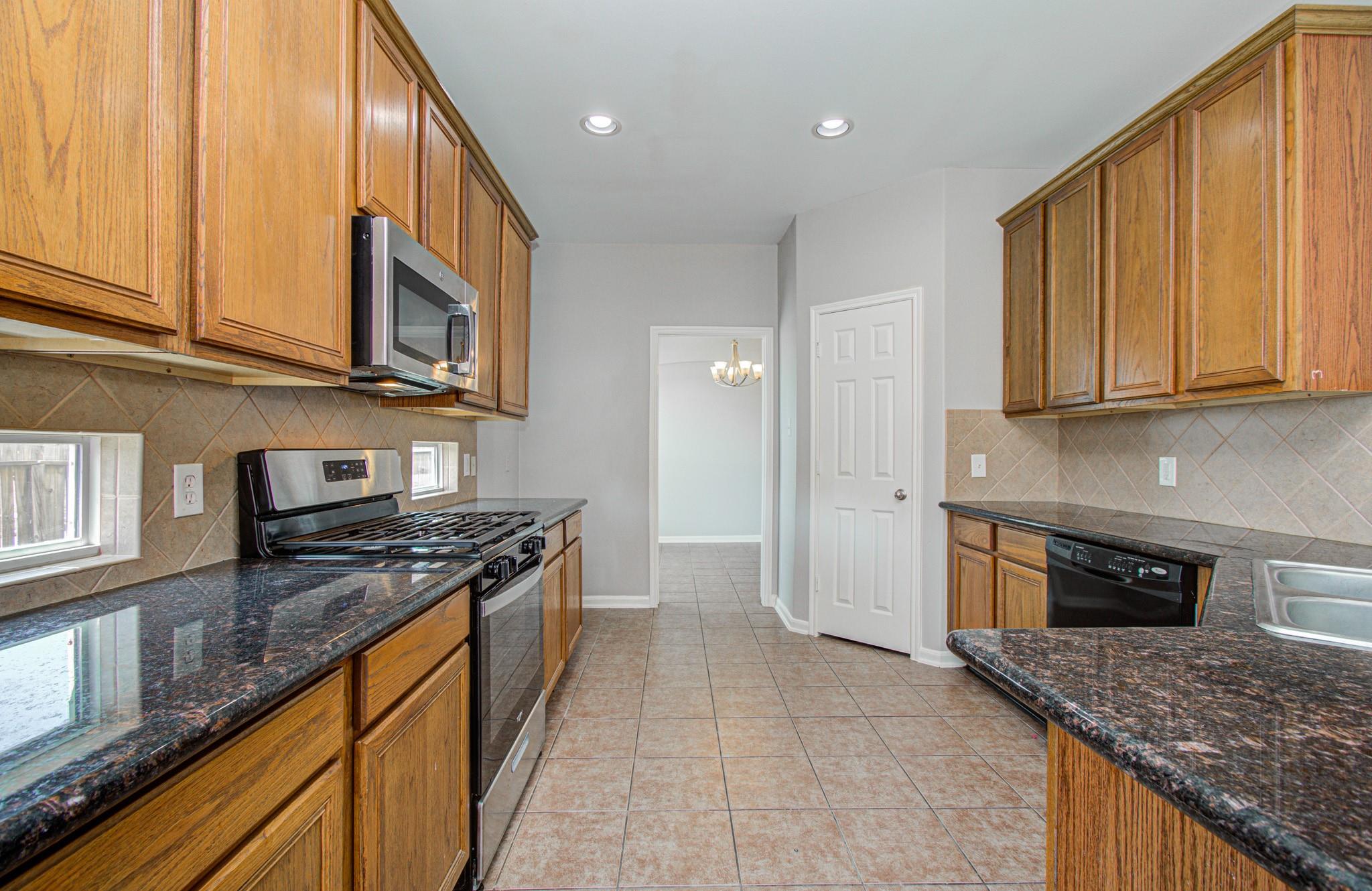 6715 Starcroft Court