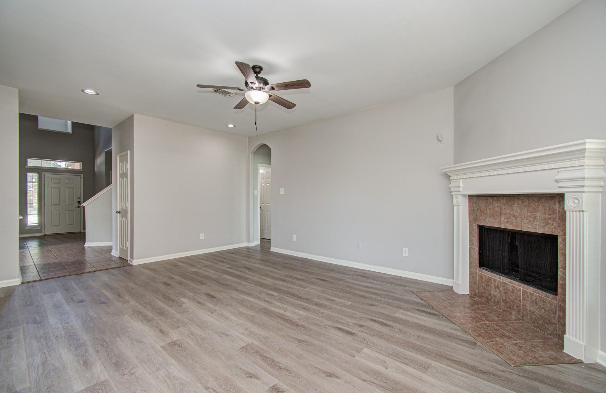 6715 Starcroft Court
