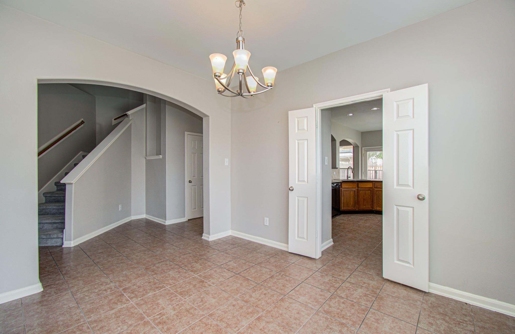 6715 Starcroft Court