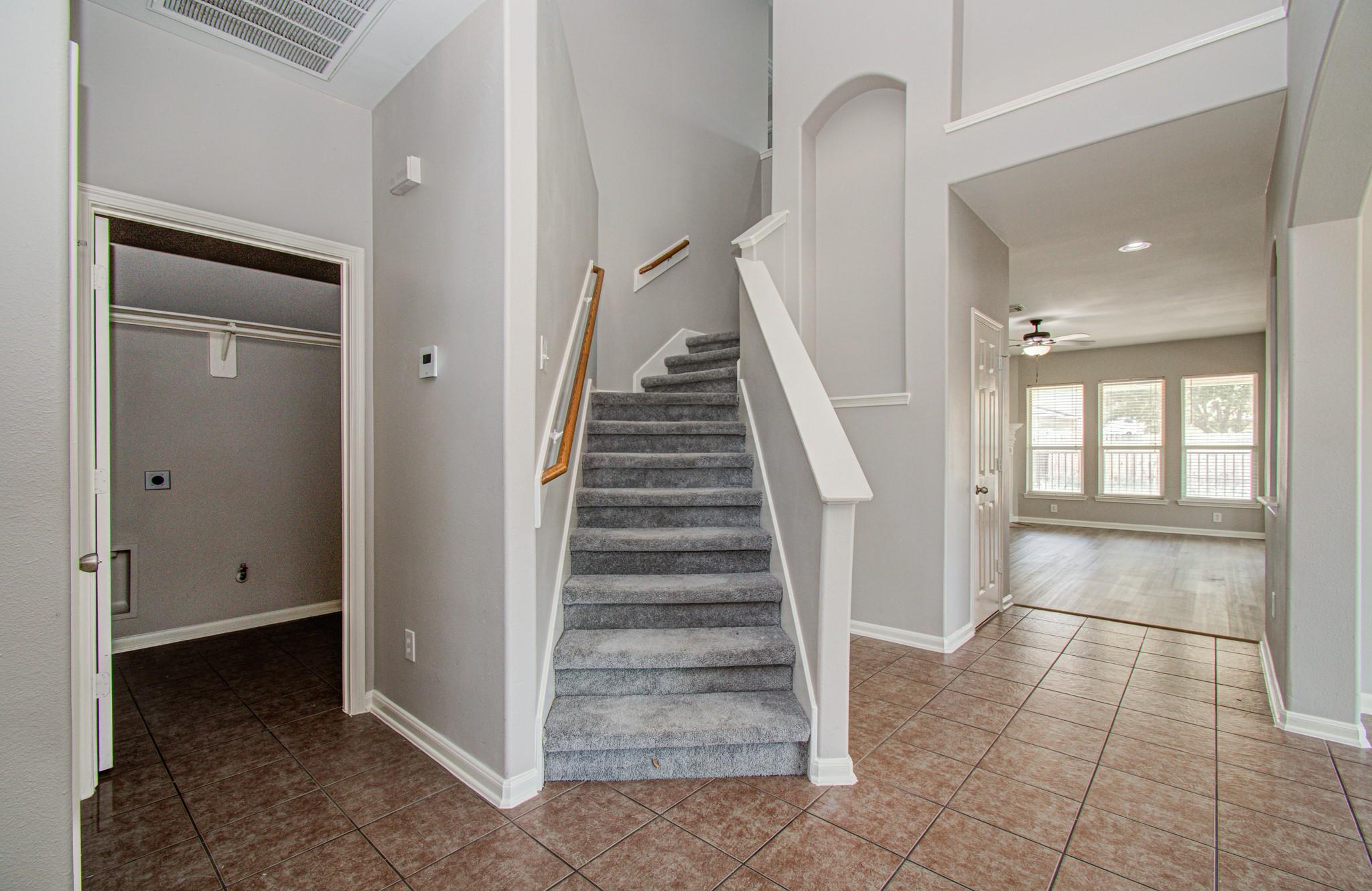6715 Starcroft Court