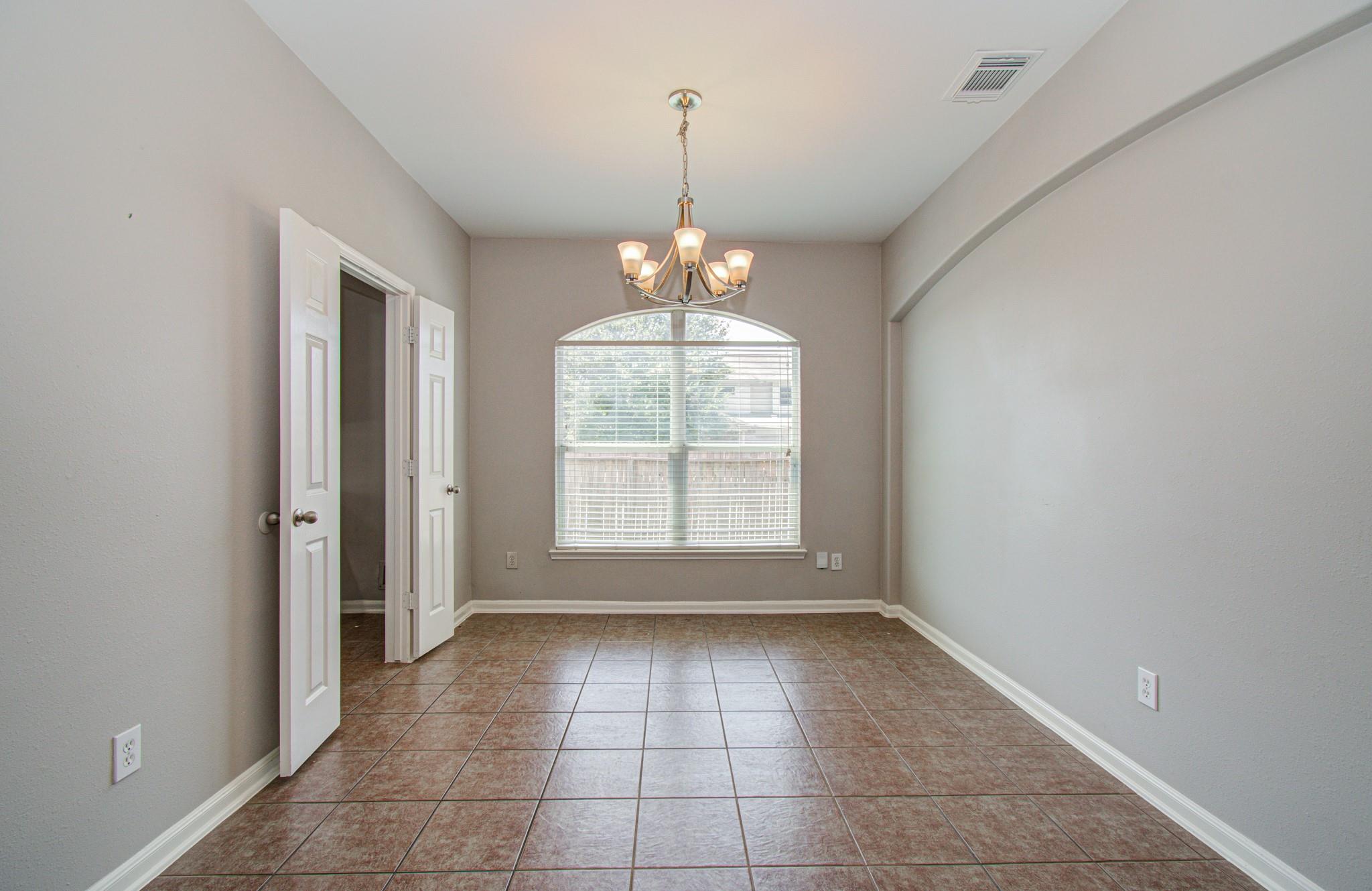 6715 Starcroft Court