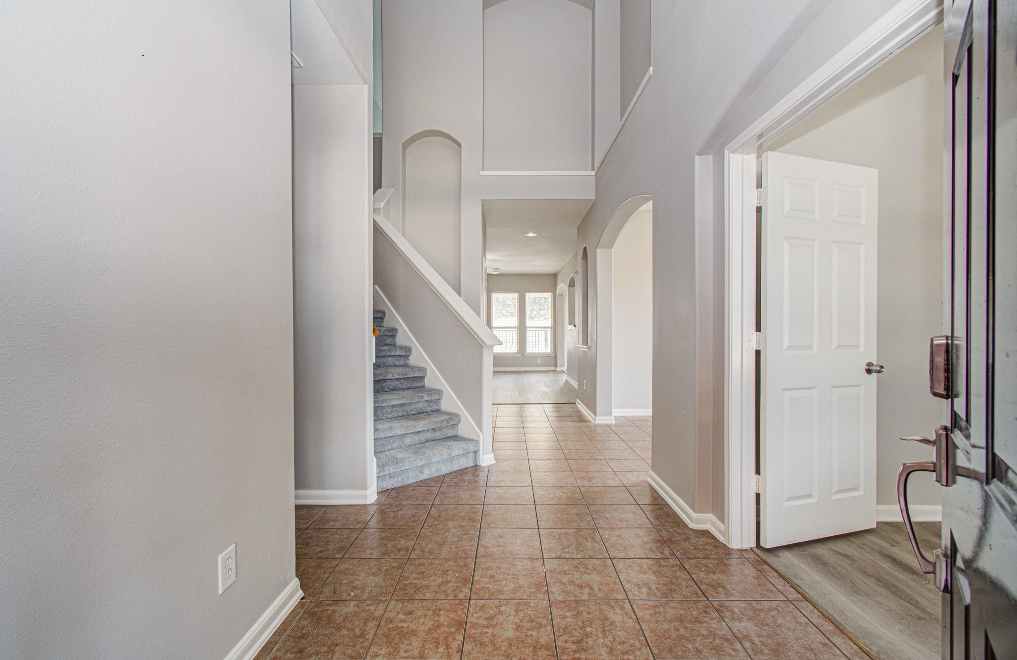 6715 Starcroft Court